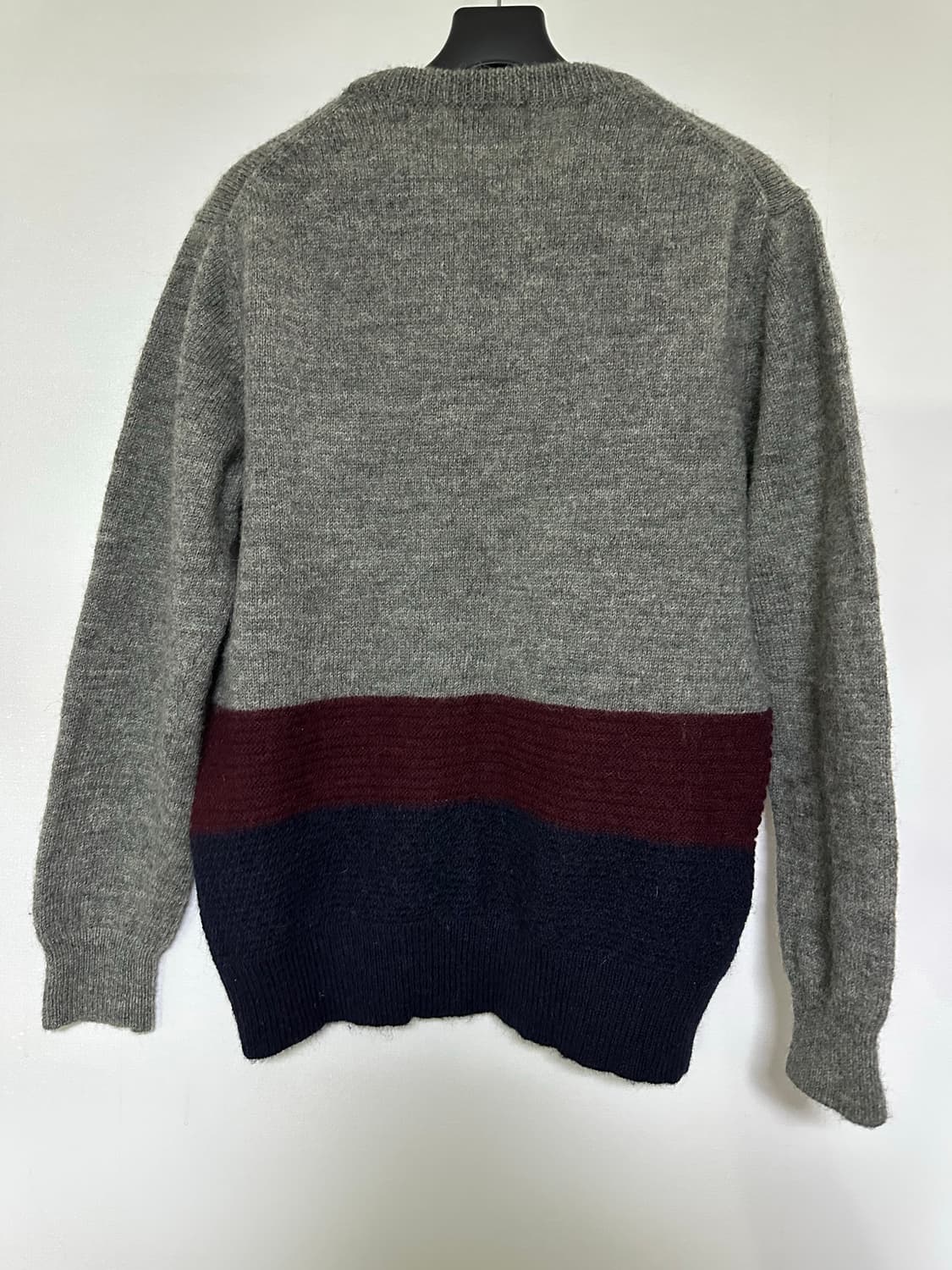 프레드페리 그레이 컬러 블록 니트 상품이미지3