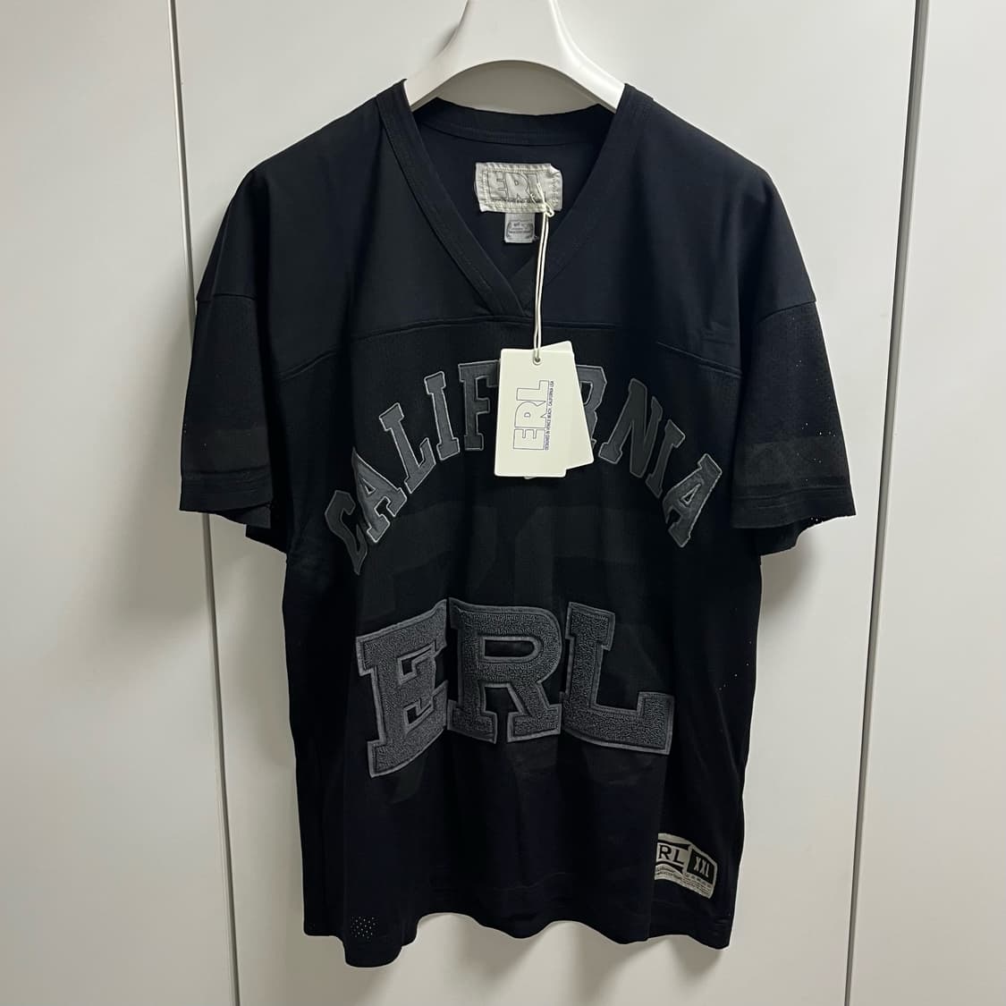 [S,M,L]이알엘 ERL 26ss 캘리포니아76 매쉬 풋볼티/블랙 상품이미지1