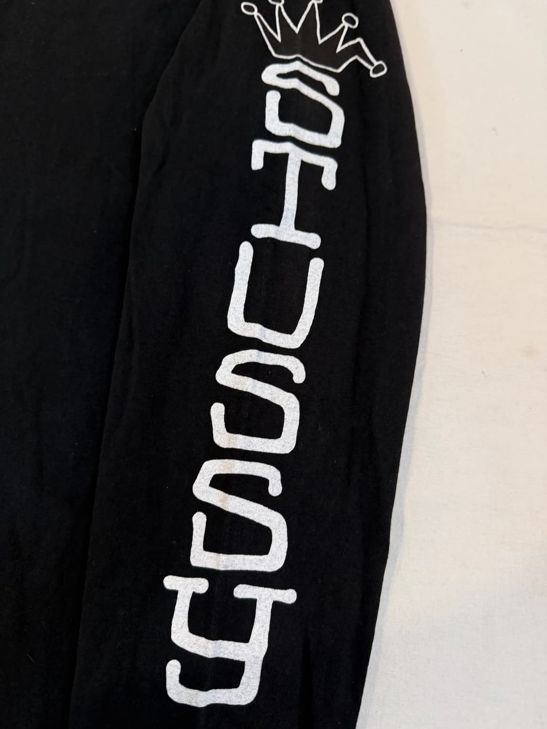 스투시 크라운 암로고 스펠아웃 롱슬리브 긴팔티 블랙 상품이미지2