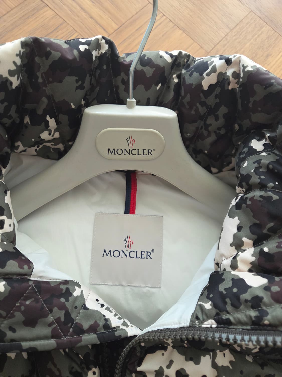 몽클레어 카모 패딩지켓 상품이미지7