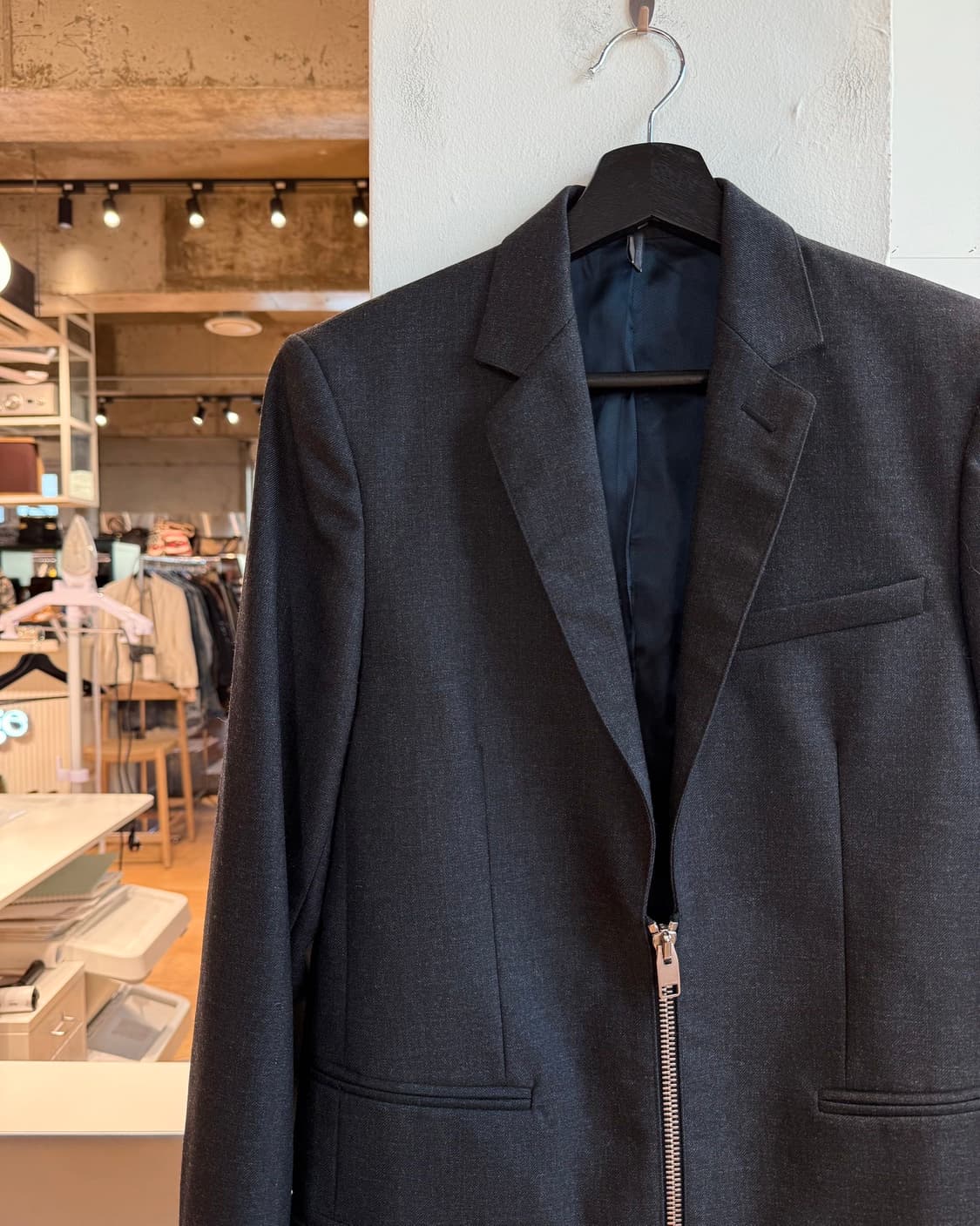 디올 옴므 차콜 지퍼 블레이저 자켓 상품이미지4