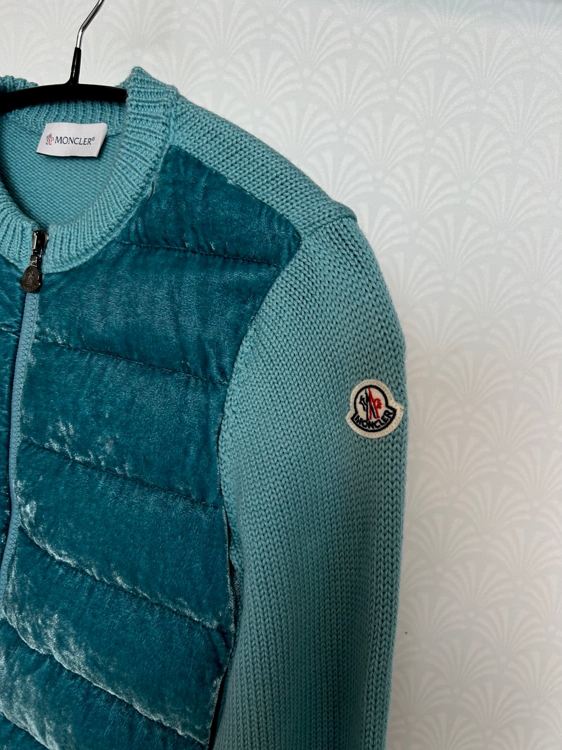 Moncler 키즈 MAGLIA 니트 구스밸뱃집업(10세) 상품이미지3