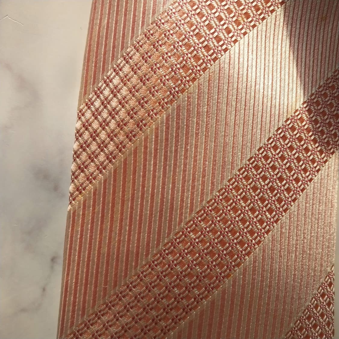 조르지오 아르마니 실크 스트라이프 넥타이 9.6cm A-등급 K1401
 상품이미지7