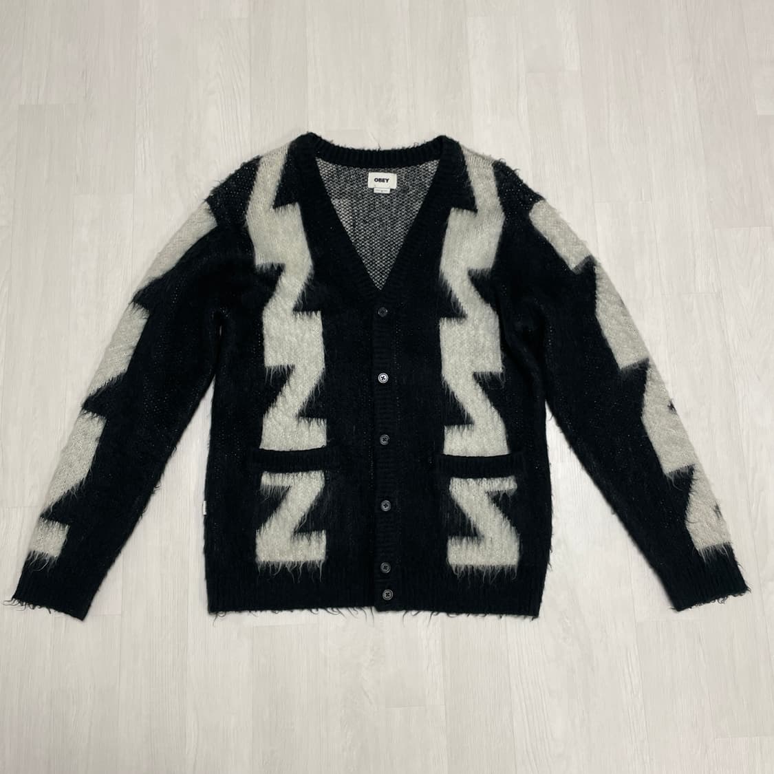 오베이 덱스터 가디건 DEXTER CARDIGAN BLACK MULTI 상품이미지6