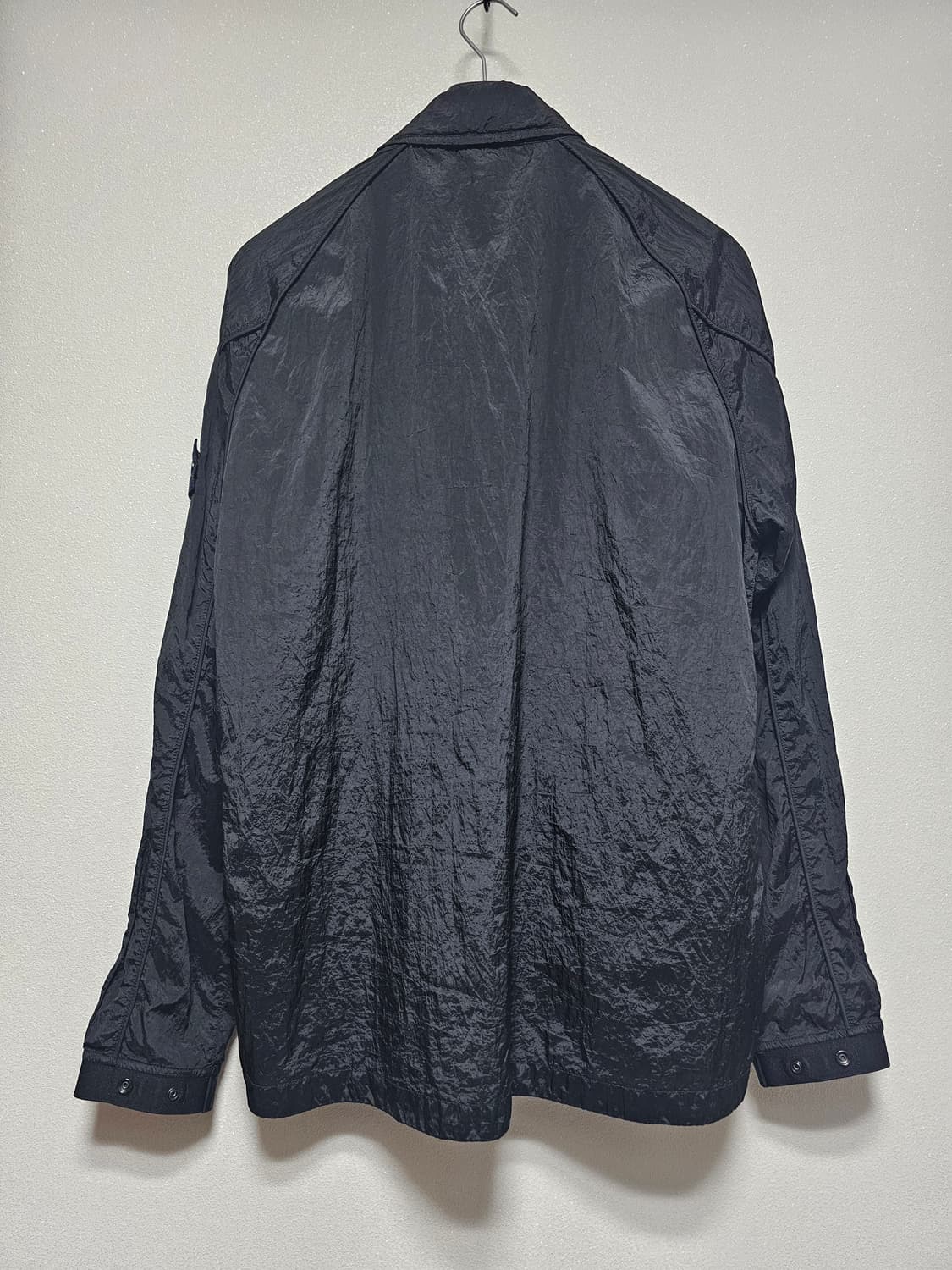 스톤아일랜드 나일론 메탈 패커블 오버셔츠 상품이미지2