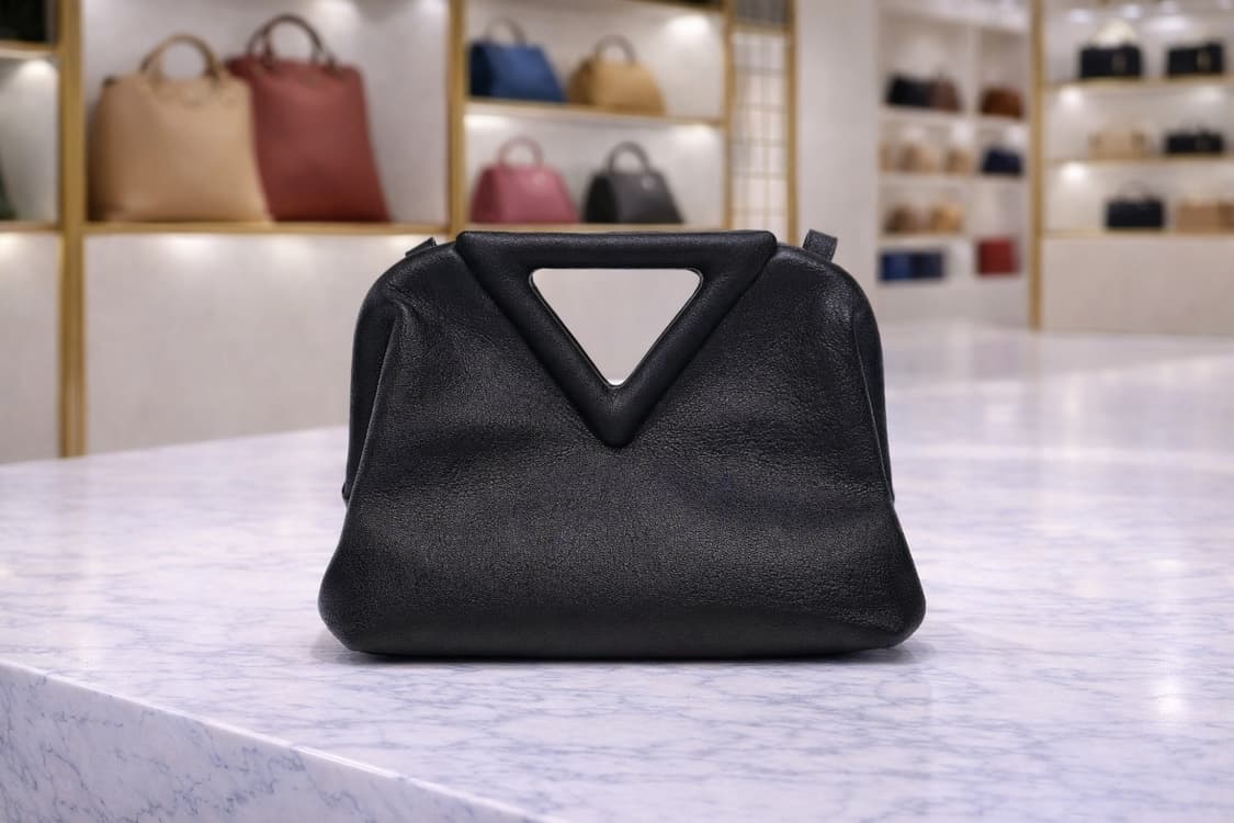 [S급] 보테가베네타 트라이앵글 포인트 탑 핸들백 판매합니다!!! 상품이미지1