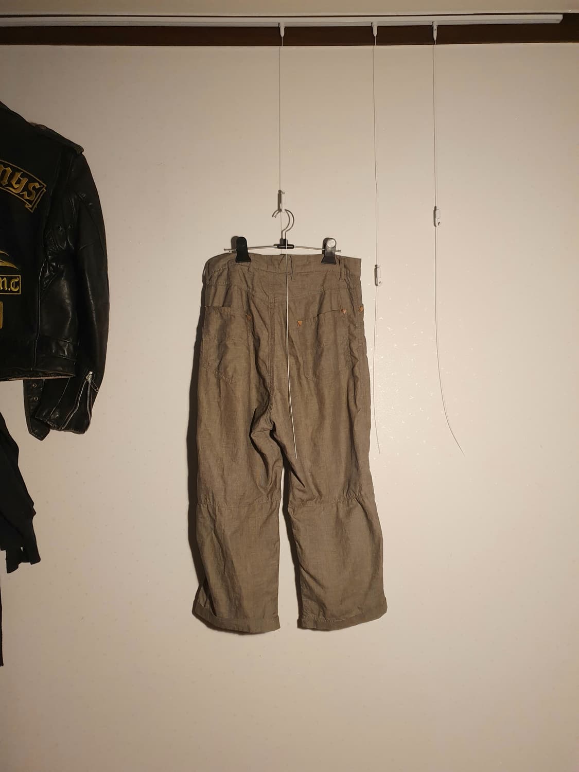 The letters 3d detail pants 상품이미지2