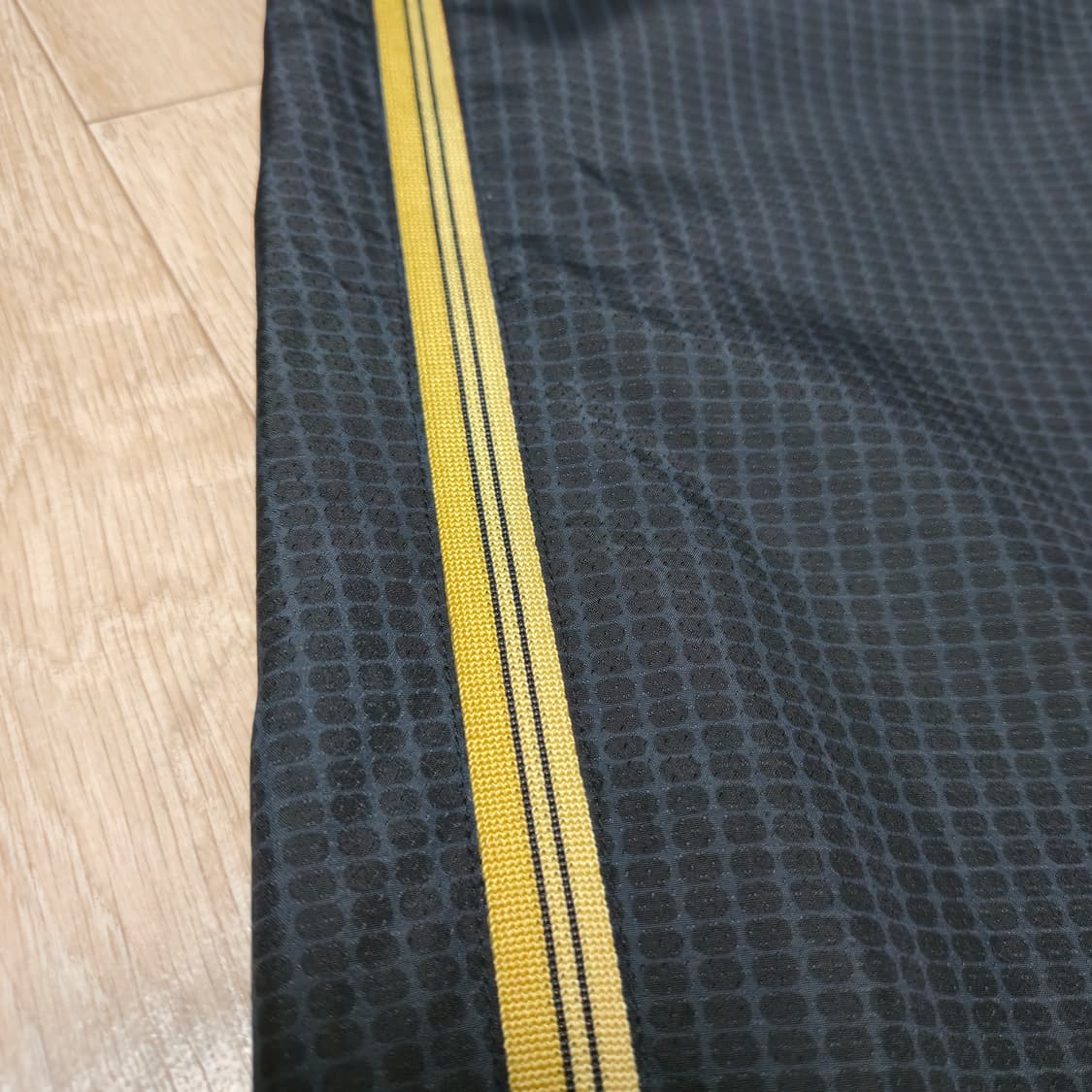 나이키 블랙/골드 체크 트랙 팬츠 상품이미지5