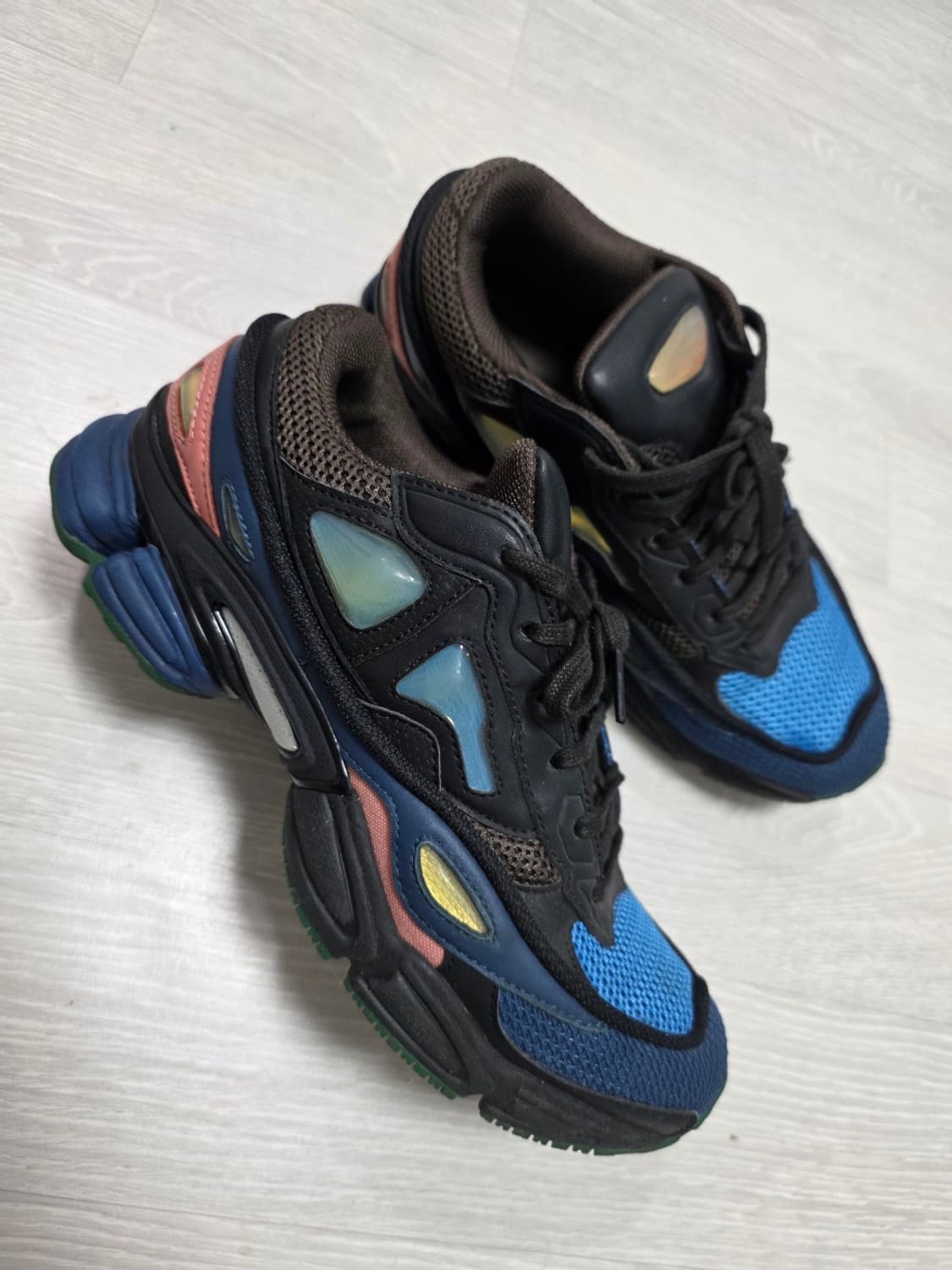 라프 시몬스 x 아디다스 x 오즈위고2 사이즈 255 상품이미지1