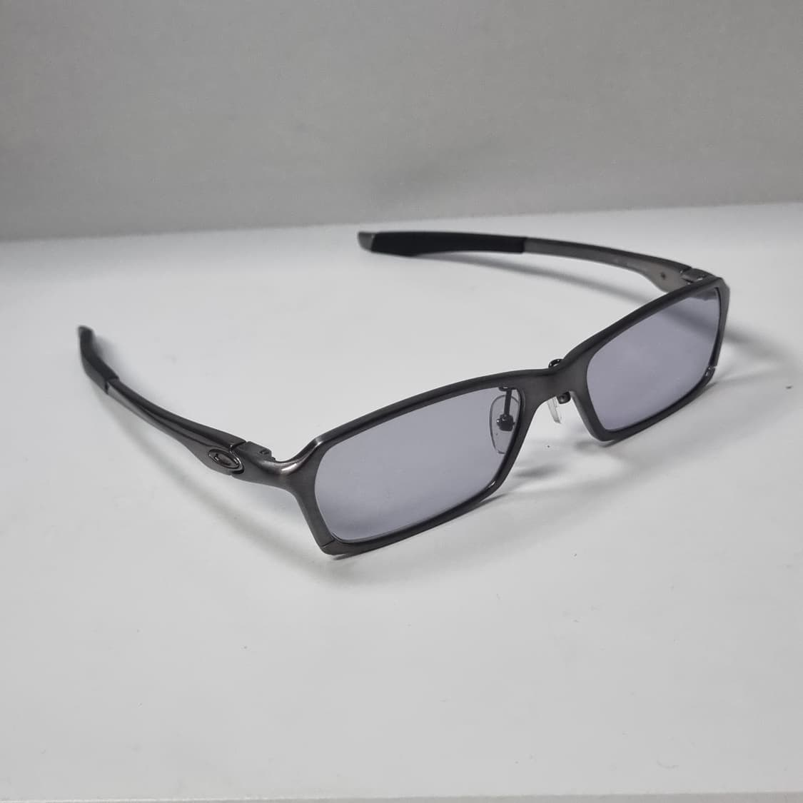 오클리 콘크리트 2.1 브러시드그레이 상품이미지2