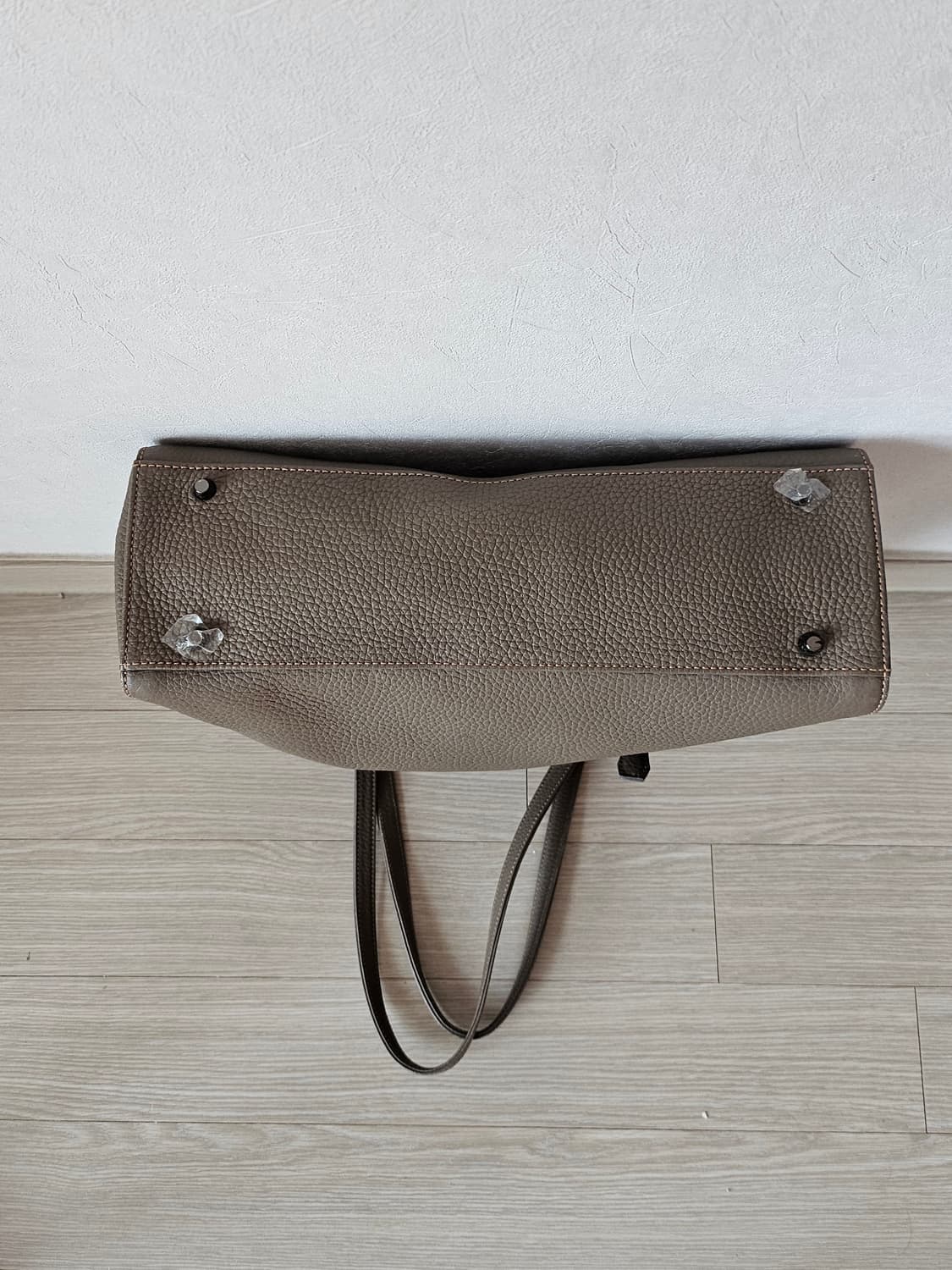 [새상품 현대백화점팝업진행] TAEHUNKIM 그레인 레더 토트 / 토프 상품이미지6