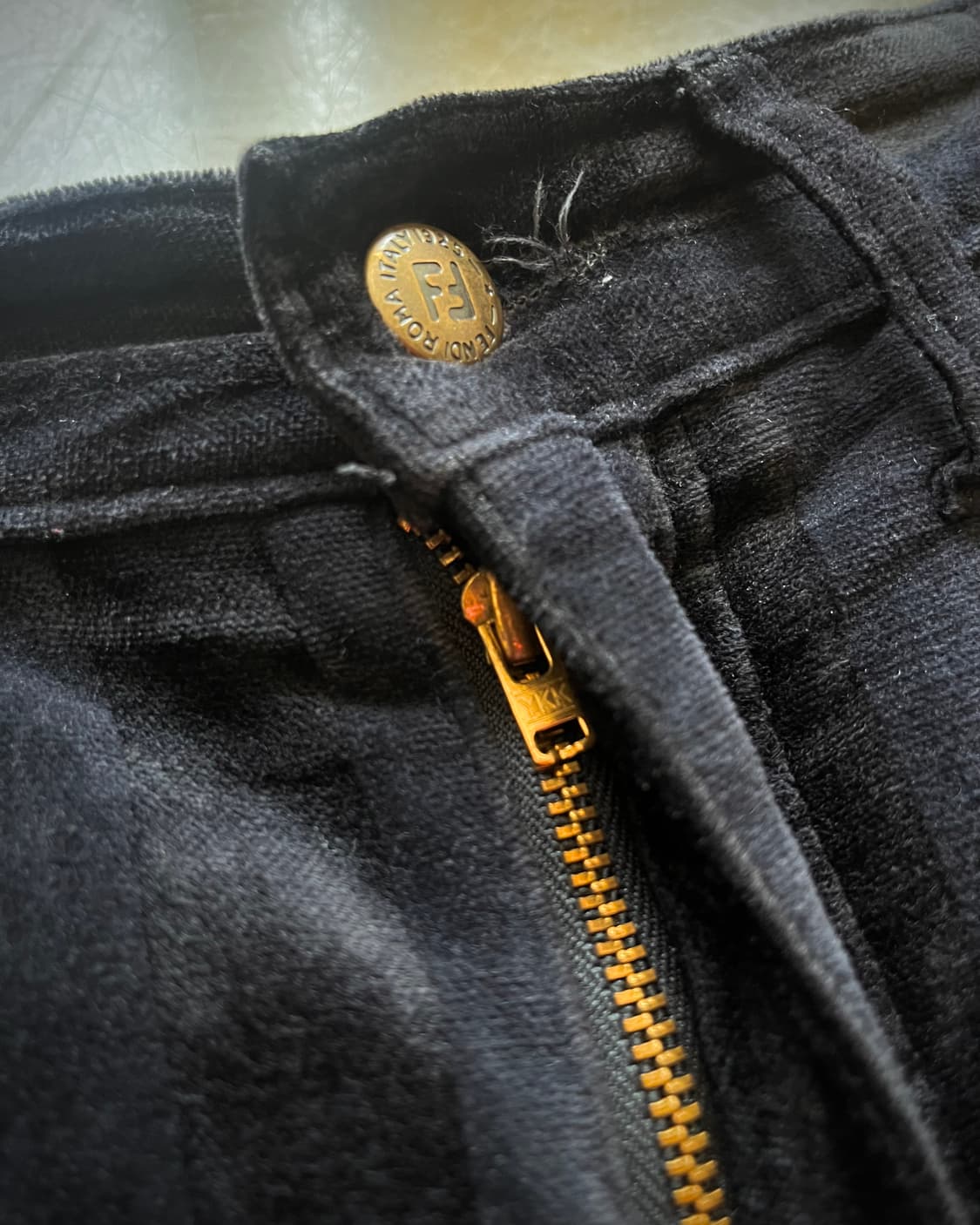 1990s FENDI Old Stripe Velour Trouser 상품이미지5