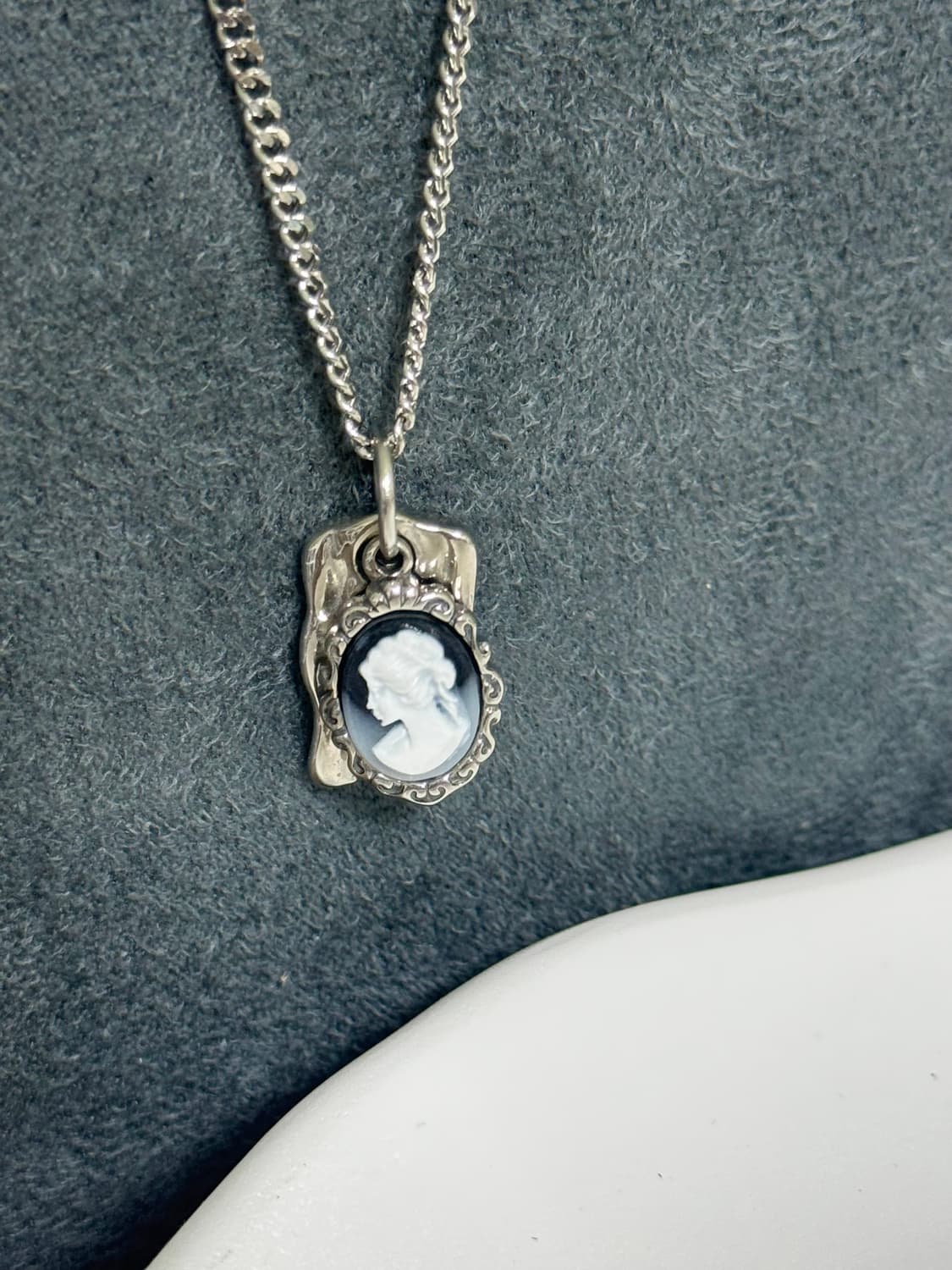 그 자체로 아트🪞까메오 써지컬 롱 목걸이-핑크🩷 상품이미지7