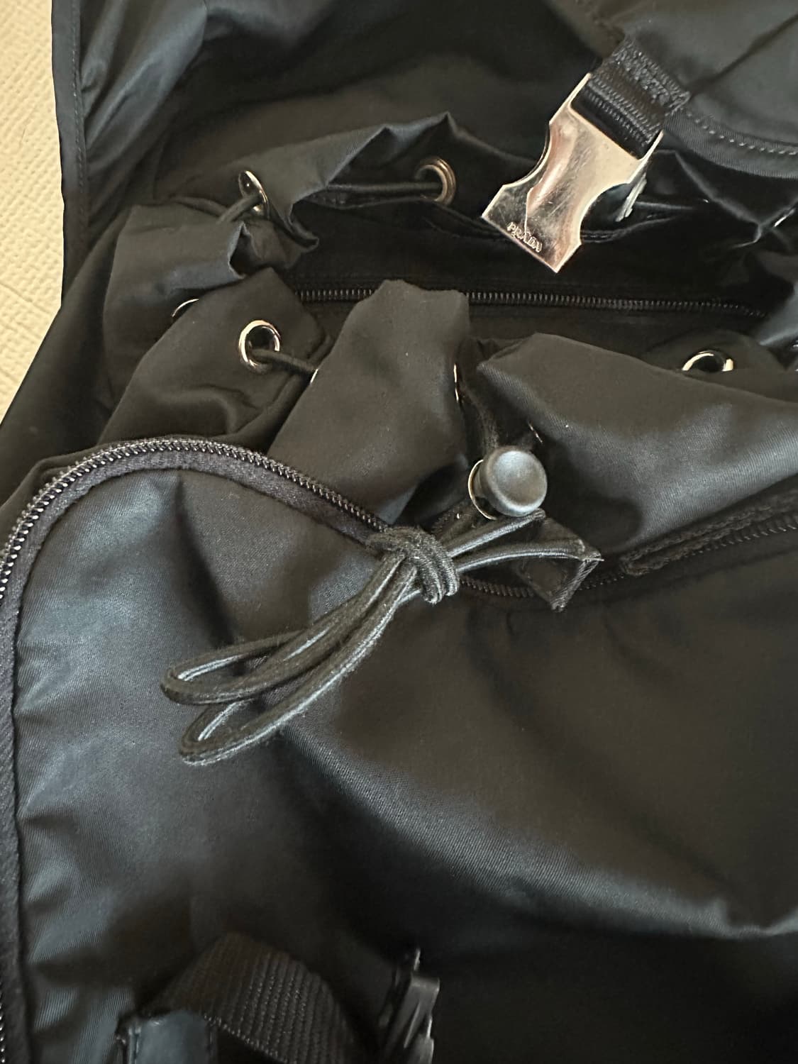 프라다 나일론백팩 상품이미지2