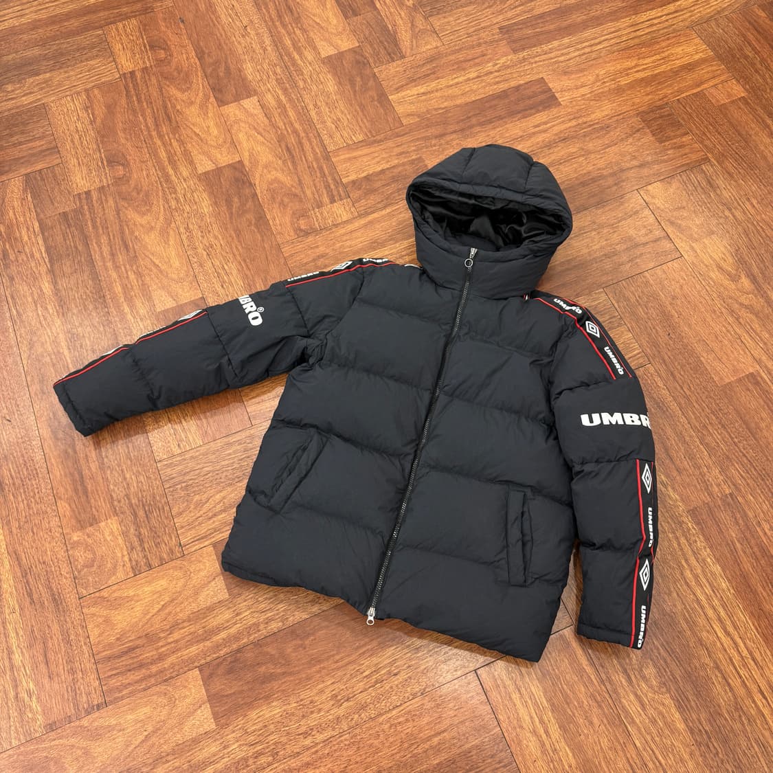 S(95~100) 엄브로 사이드라인 블랙 후드 패딩 자켓 상품이미지3