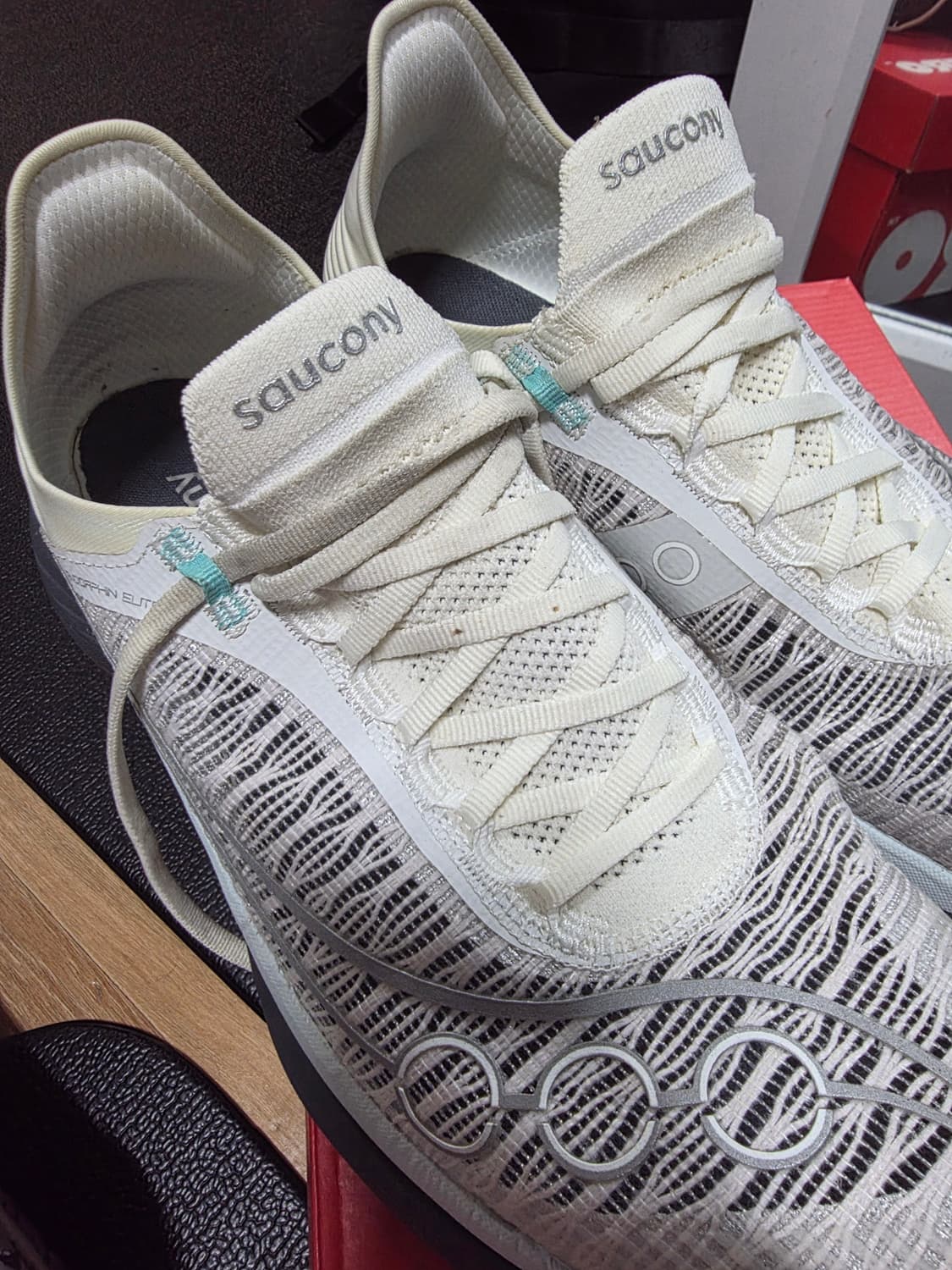 Saucony 엔돌핀 엘리트 2 운동화  /사이즈 290 팔아요 !!  상품이미지7
