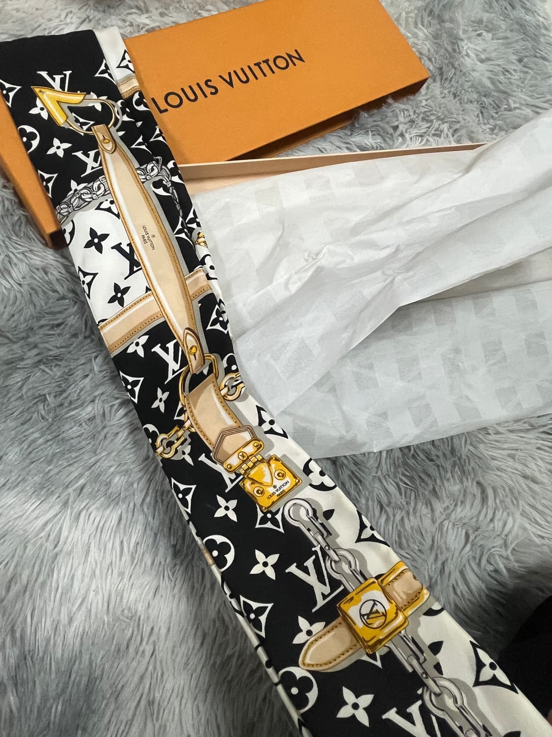 [새상품급/정품] 루이비통 모노그램 방도 스카프 상품이미지4