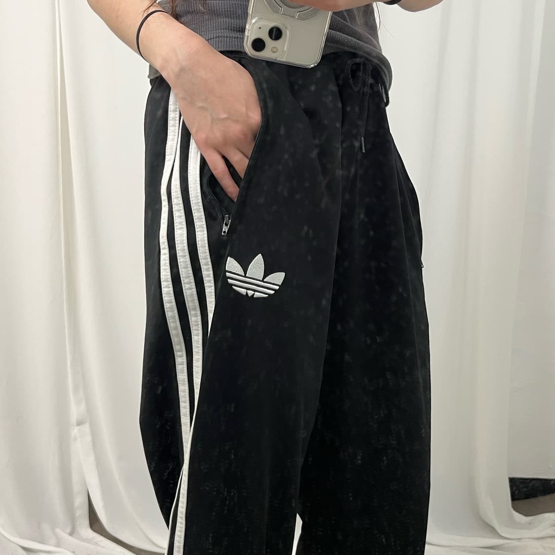 Adidas Firebird Black Track Pants 상품이미지3