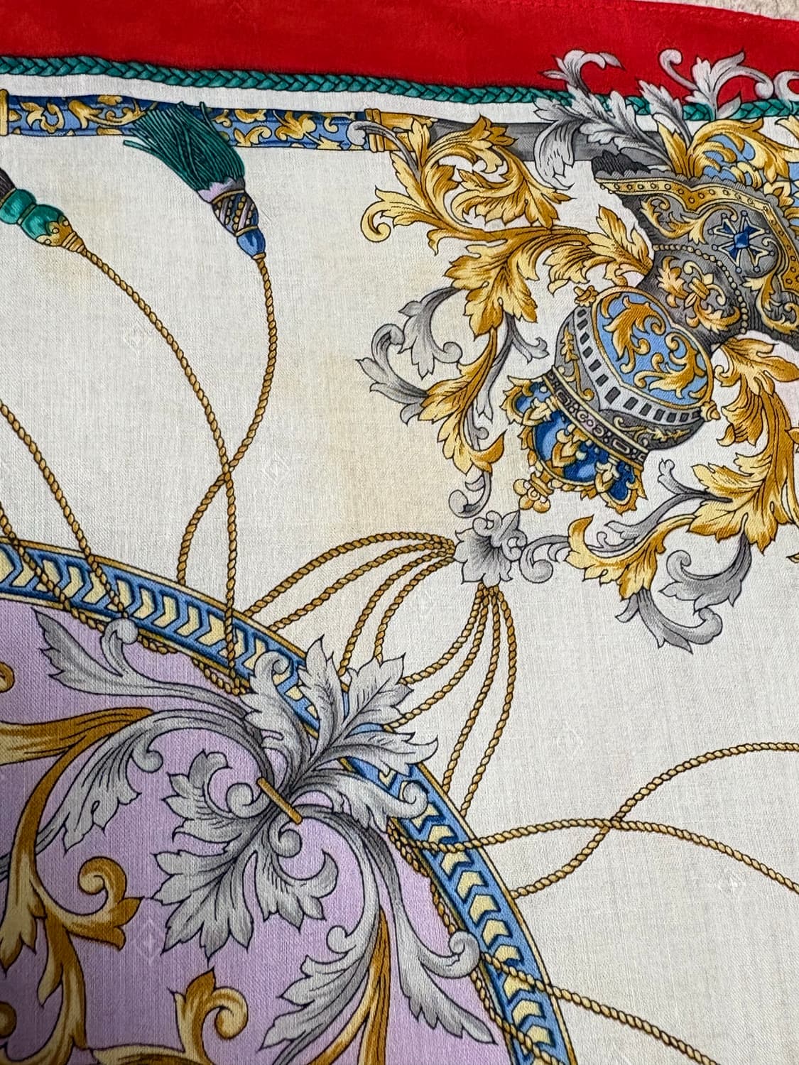 로벨타 디 카메리노 문장 패턴 대판 손수건/쁘띠스카프 상품이미지4