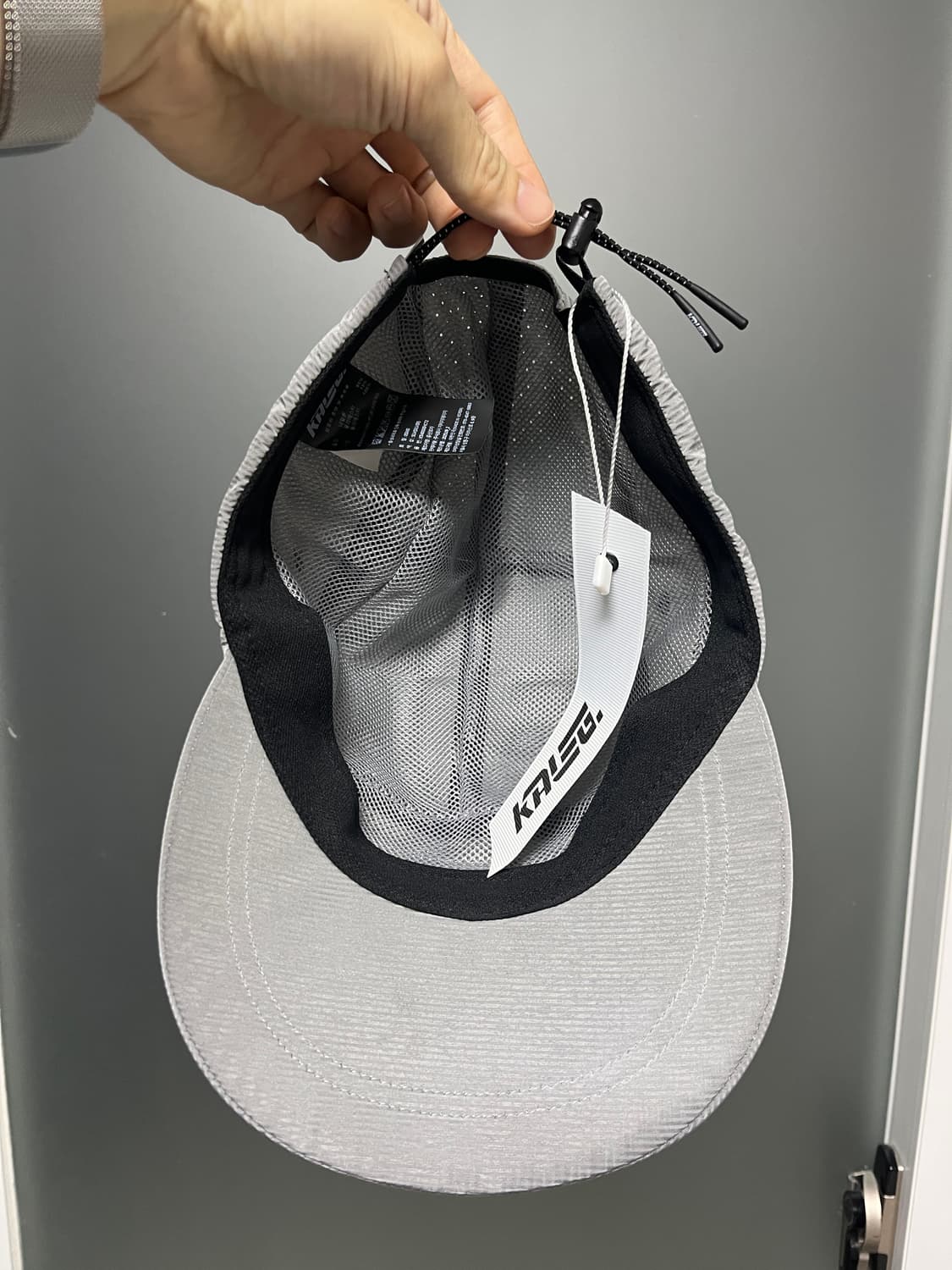 새상품) 칼렉 메탈 레이싱 런닝캡 판매. 상품이미지4