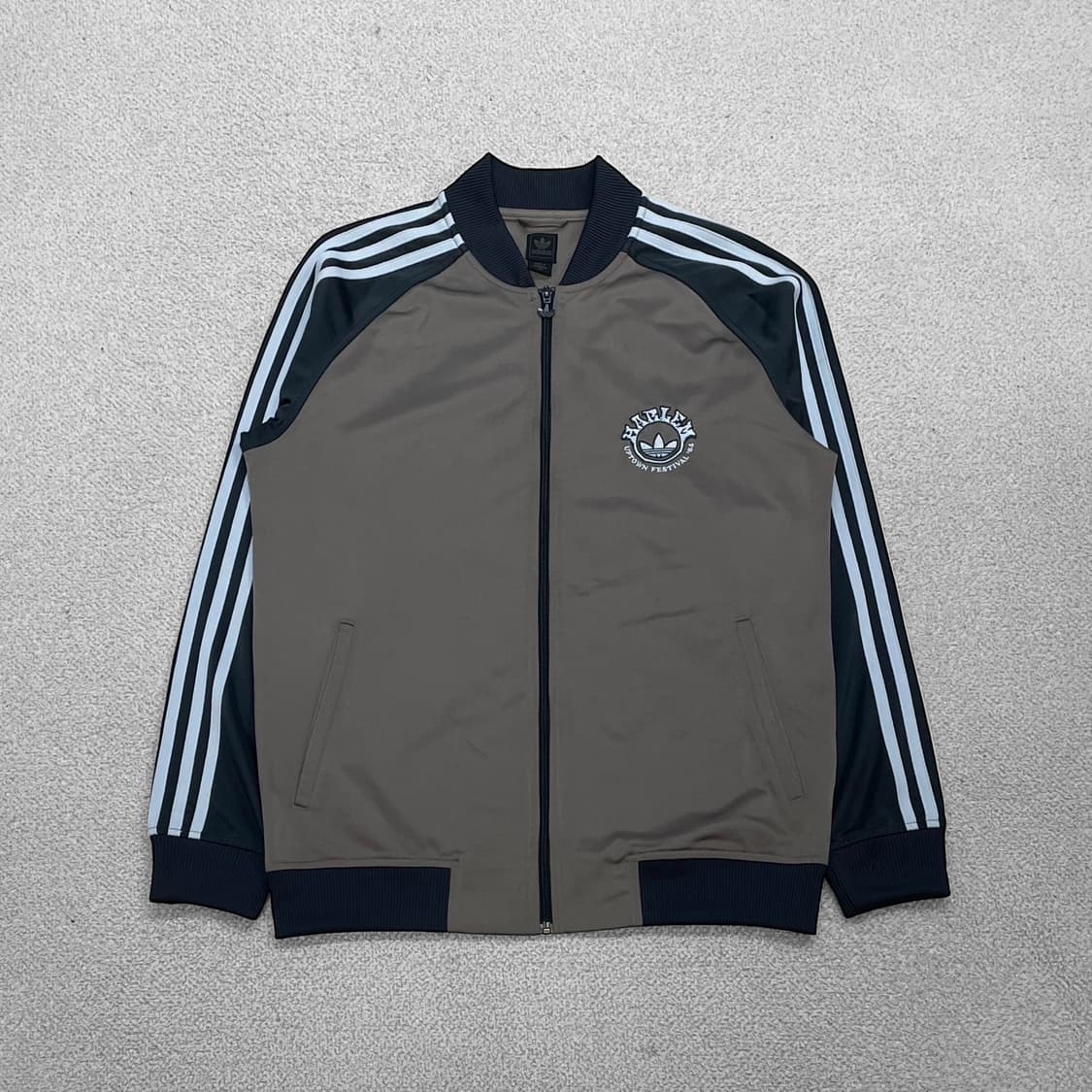 아디다스 업타운 페스티벌 트랙탑 져지 모카 브라운 상품이미지1