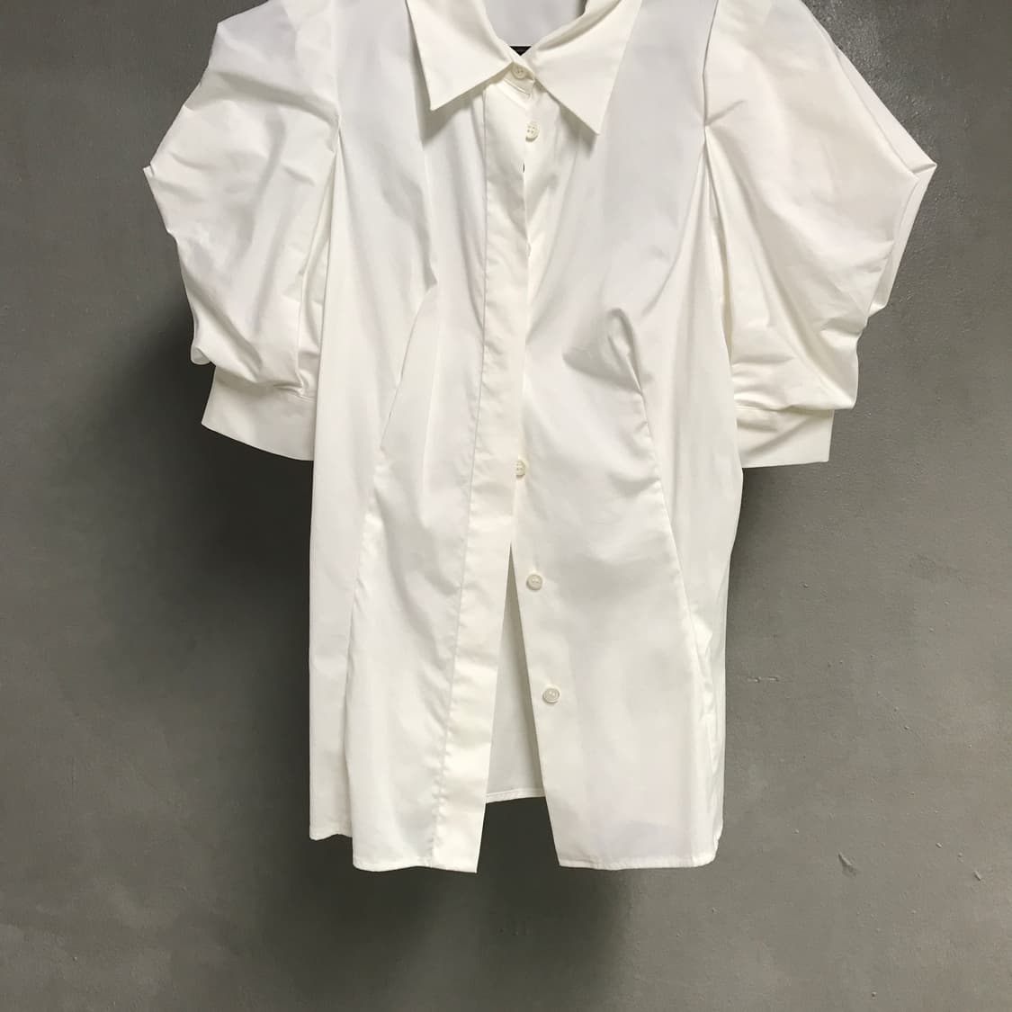 프라다 화이트 반팔 셔츠 38(W) 상품이미지3