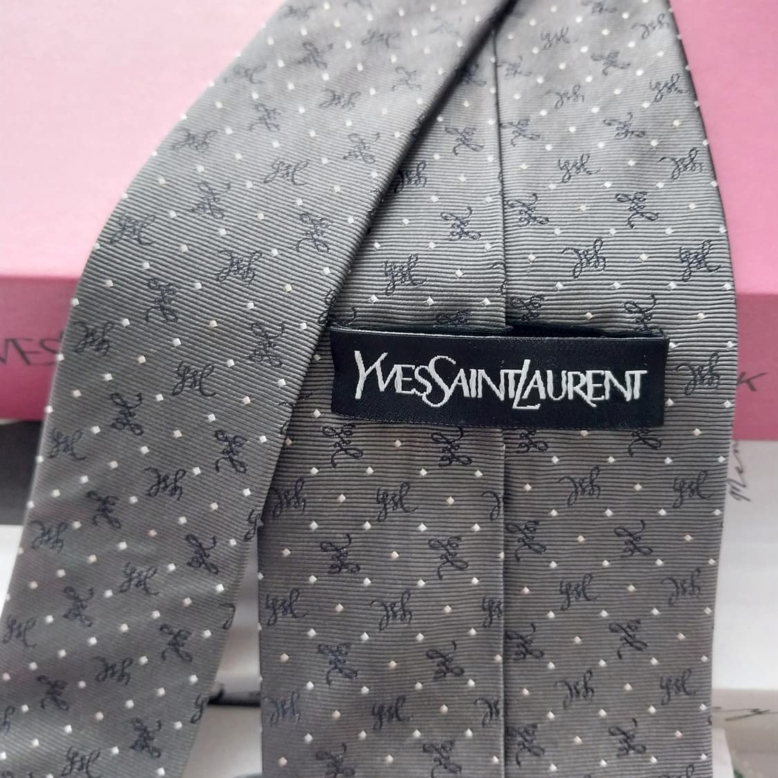 입생로랑 실크 그레이 자카드 슬림 넥타이 8cm A+등급 K1322
 상품이미지6