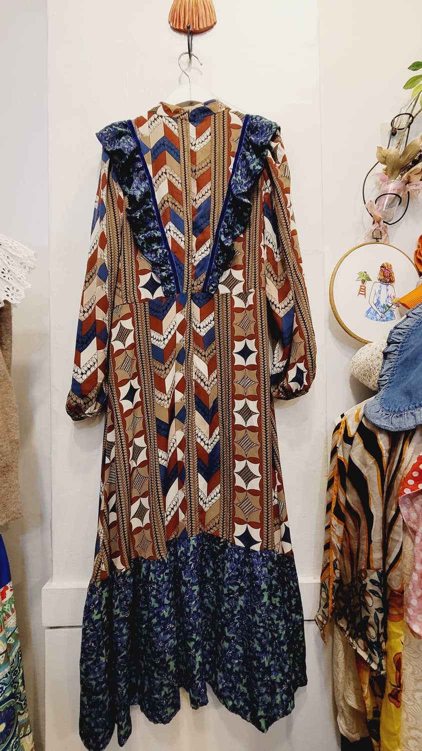 에스닉 프릴 원피스 상품이미지1