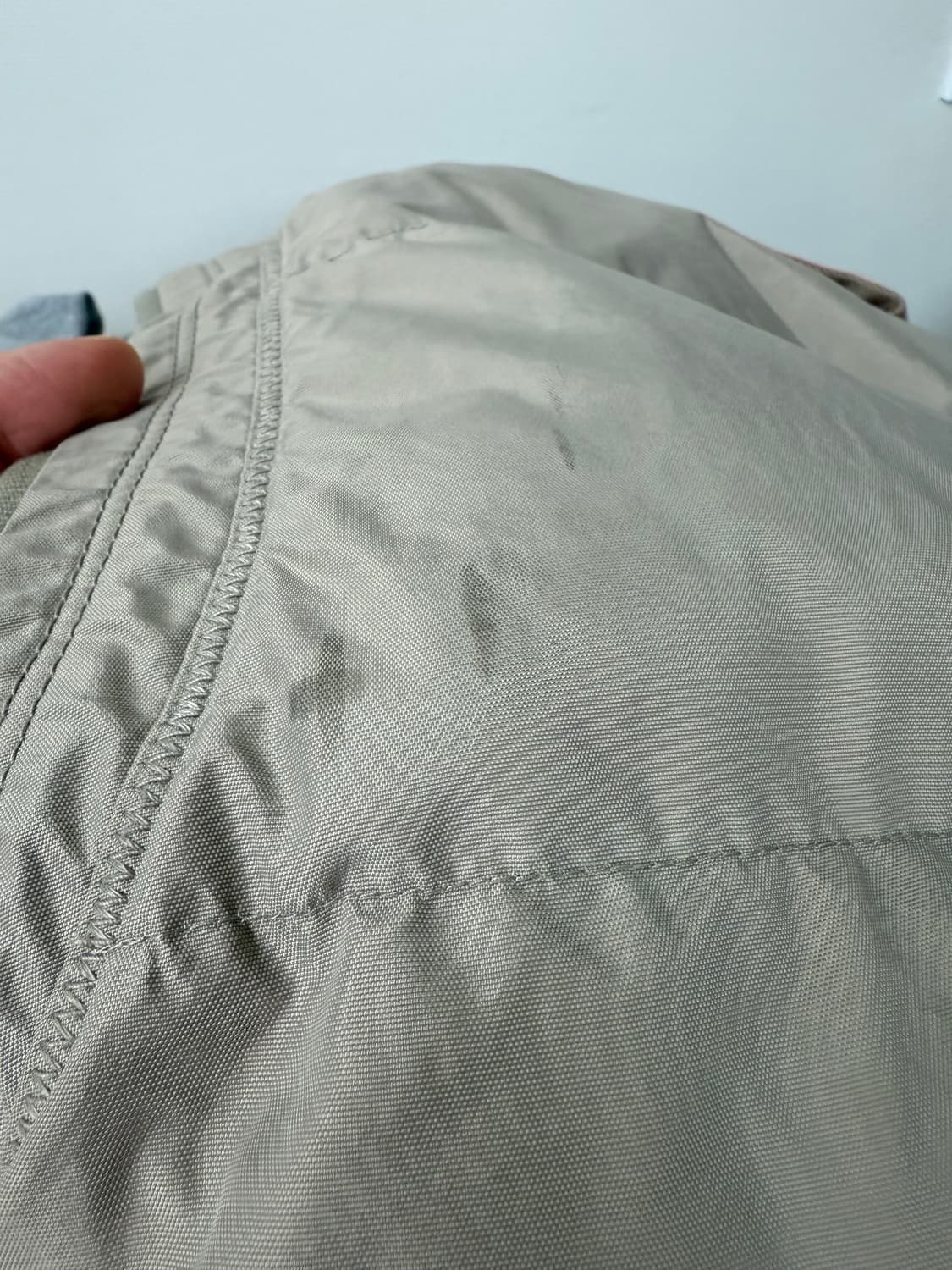 파라점퍼스  조끼 패딩 L 사이즈  은은한 베이지톤좋습니다 좋은 상품이미지5