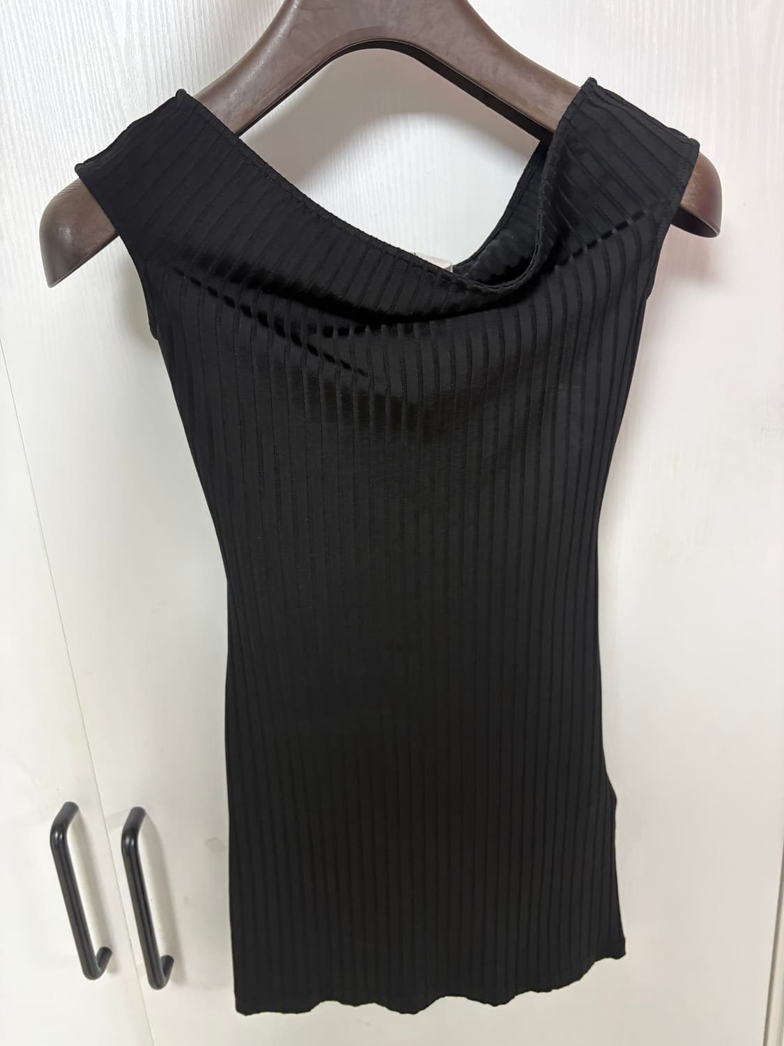 아미 블랙 원피스 상품이미지3