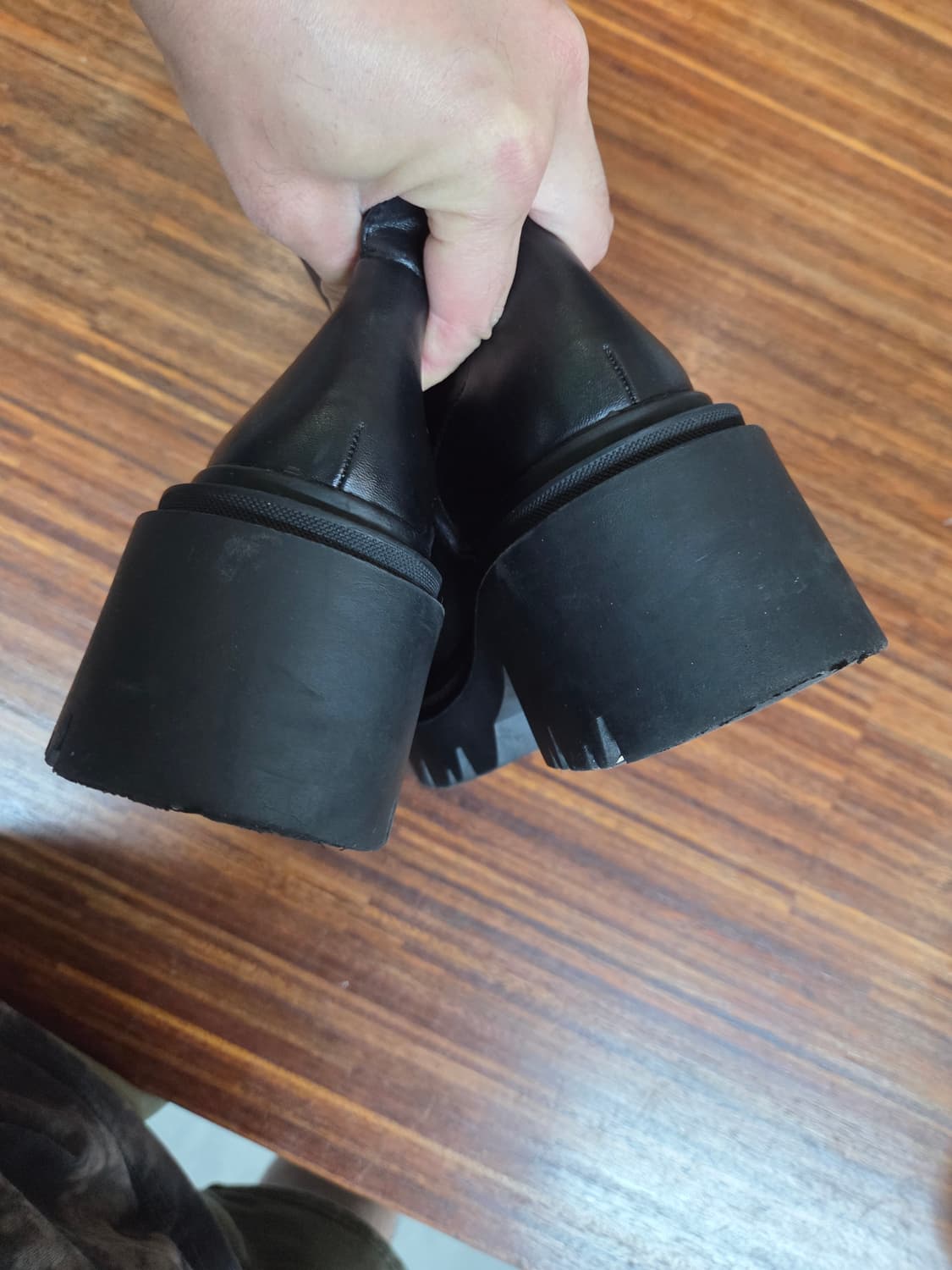 자라 트랙 솔 앵글 부츠 35 225  상품이미지5