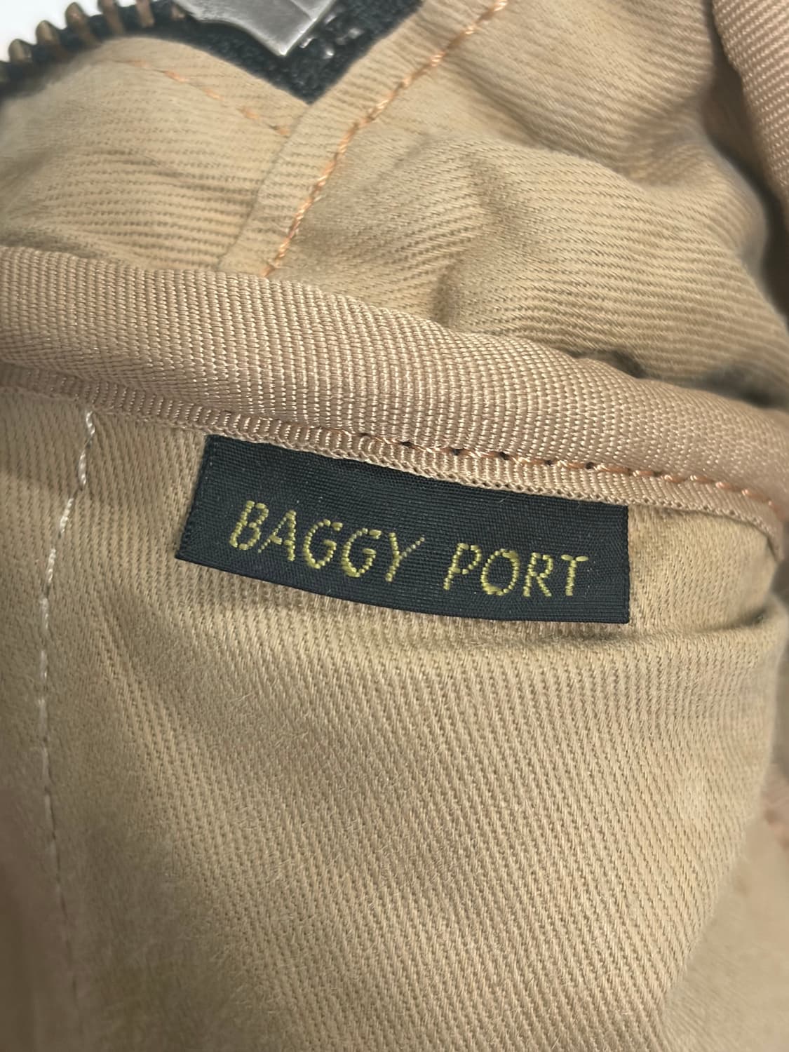 BAGGY PORT 배기 포트 멀티 포켓 레더 크로스백 상품이미지10