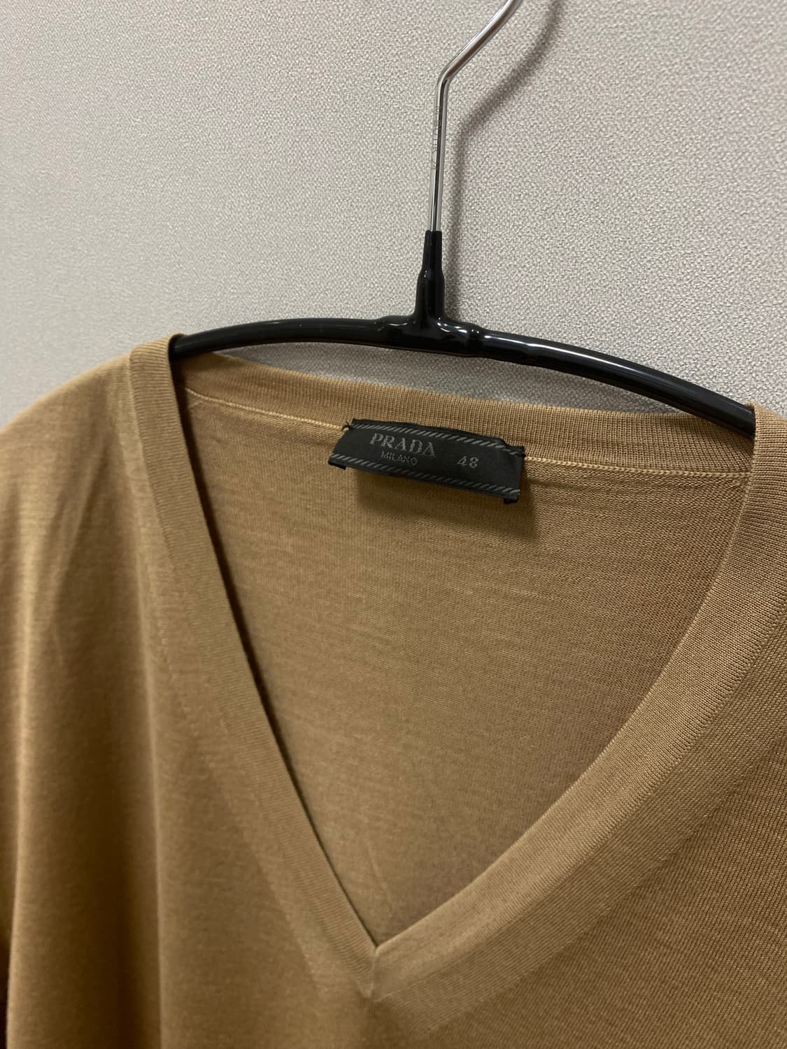프라다 브이넥 니트 48size 새상품 상품이미지3