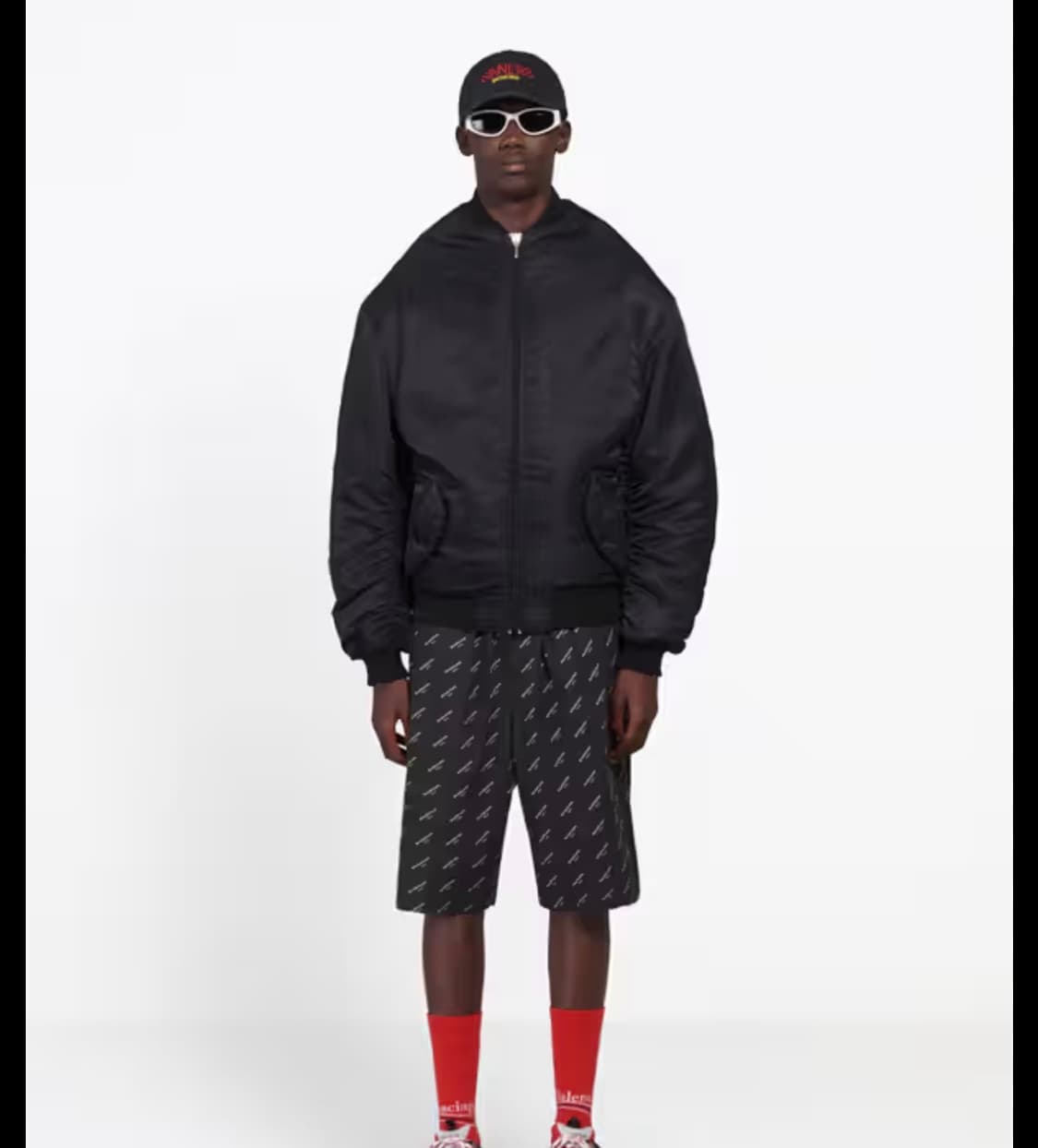 [54] 발렌시아가 17시즌 봄버 블랙 (로고X) 상품이미지1