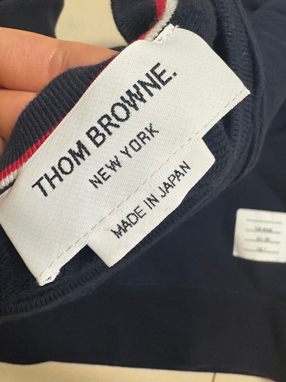 톰브라운 엔지니어드 사선 스웨트셔츠 네이비 4사이즈 톰브라운 맨투맨 상품이미지4