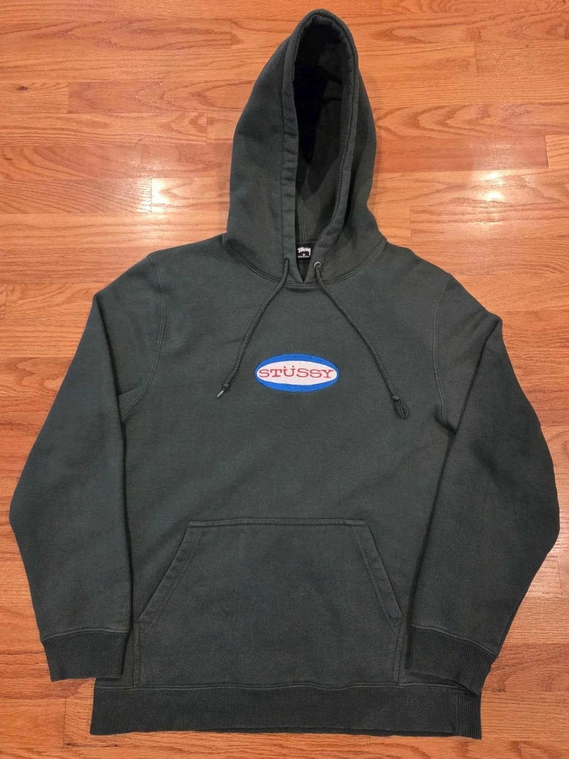 스투시 오벌 로고 아플리케 후드티 상품이미지1