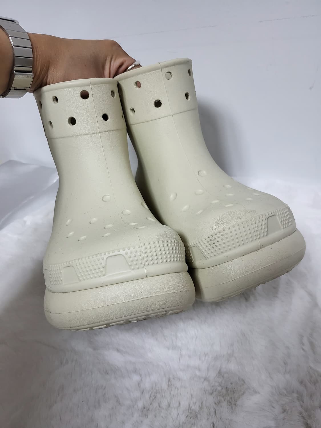 크록스 클래식 크러쉬 부츠 베이지 M4 W6 상품이미지4