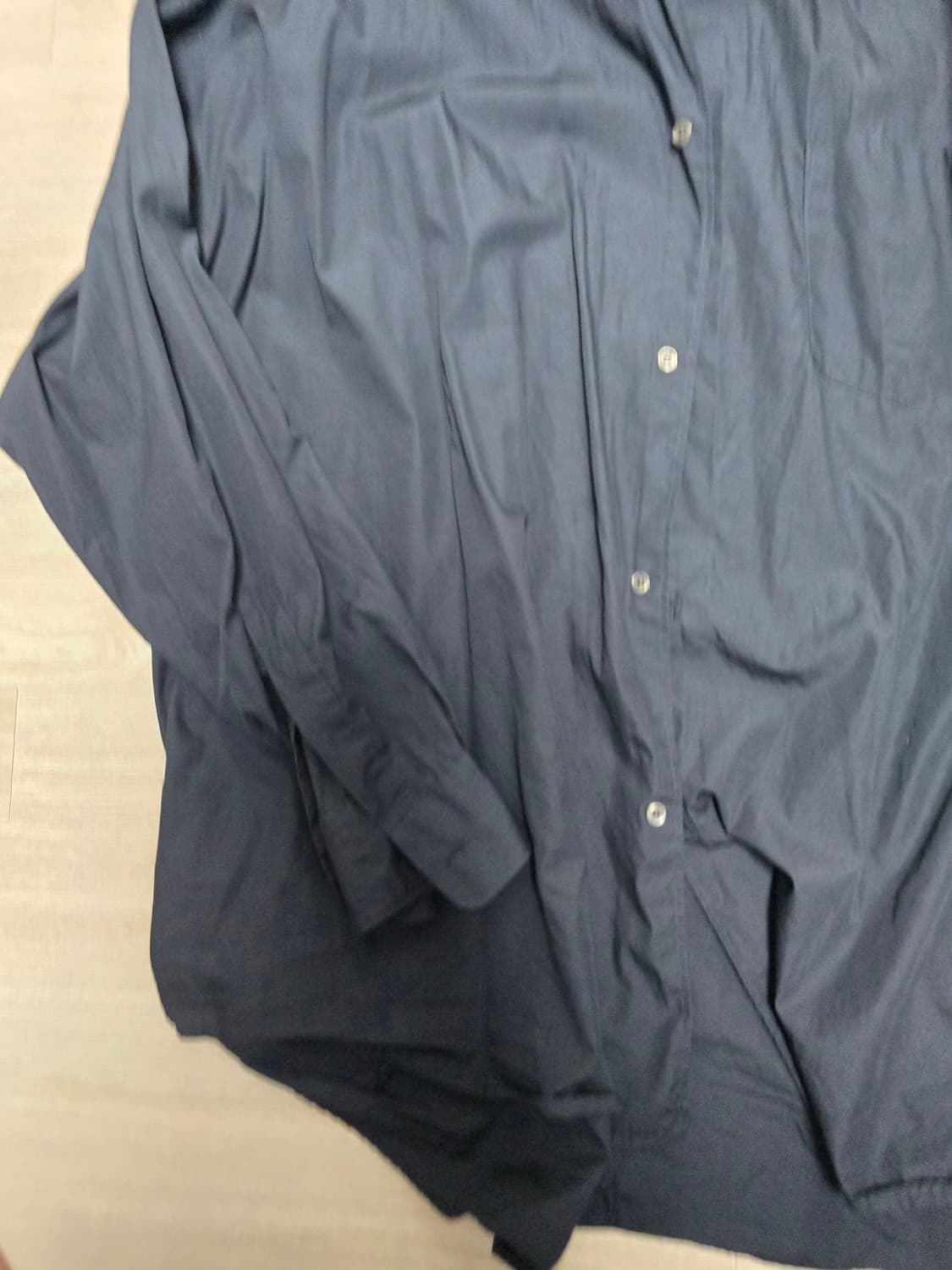 그라프페이퍼 브로드 오버사이즈 레귤러 카라 셔츠
- 2 사이즈 상품이미지5