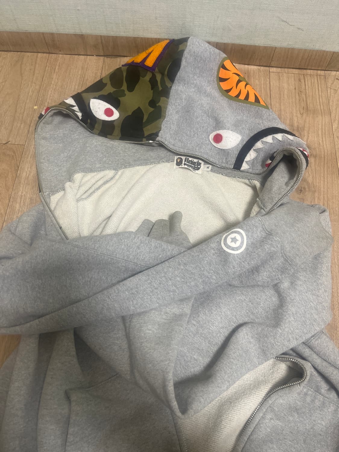 베이프 샤크후드 회색 xl핍니다 상품이미지6