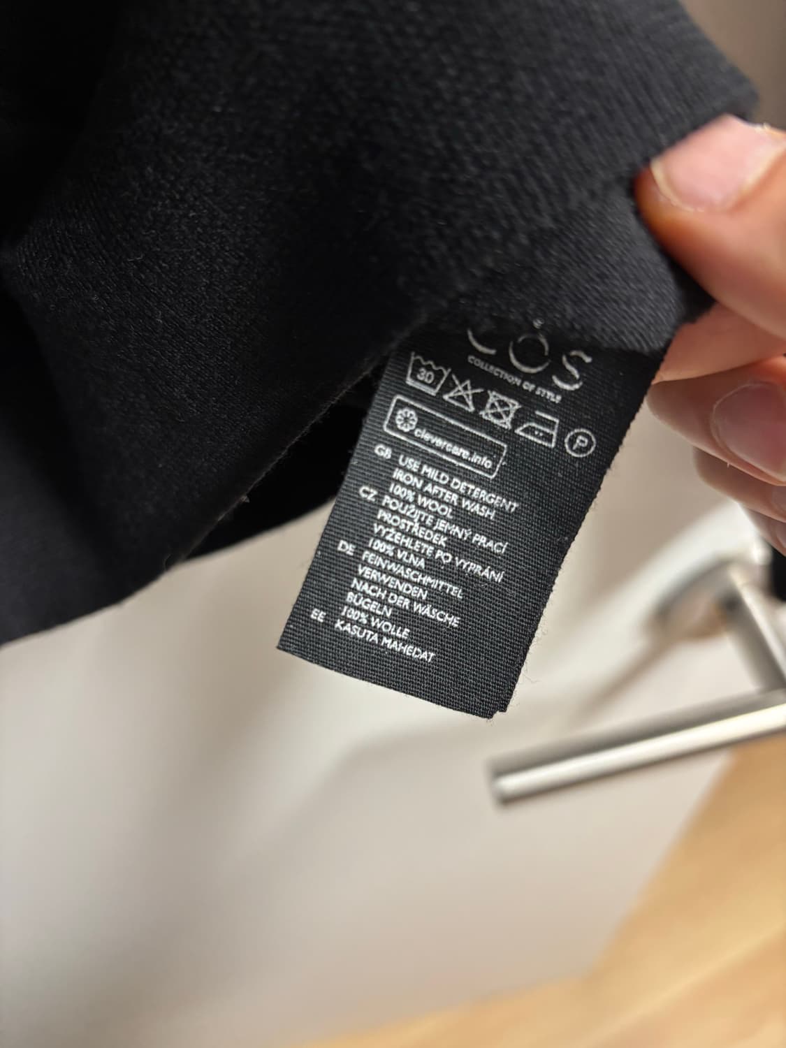 [S] 코스 메리노 울 롤넥 스웨터 블랙 상품이미지7