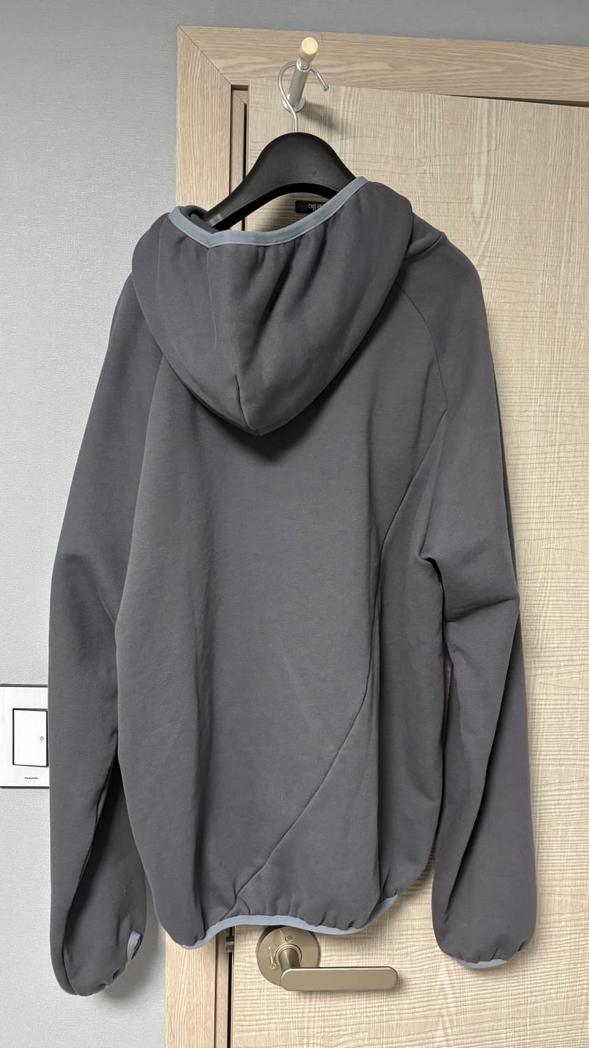 산산기어 테입드 후드 차콜 22SS 상품이미지3