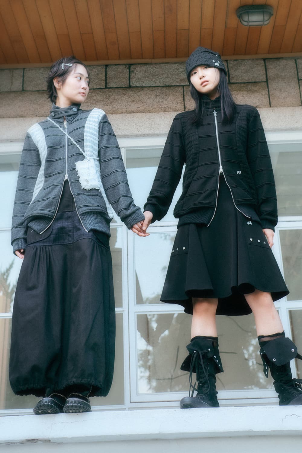 허그유어스킨 플랩 니트 집업 (차콜) 상품이미지4