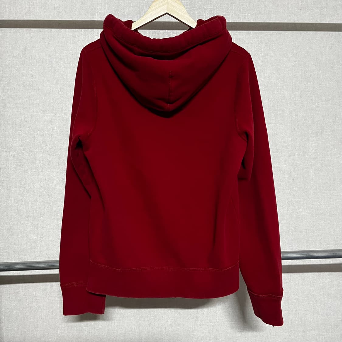 아베크롬비 레드 후드티 M 상품이미지2