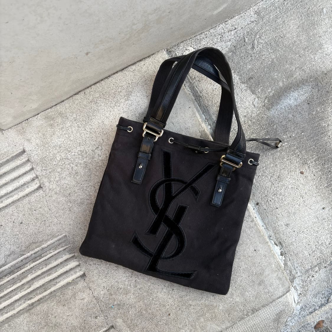 입생로랑 KAHALA 캔버스 토트백 상품이미지5