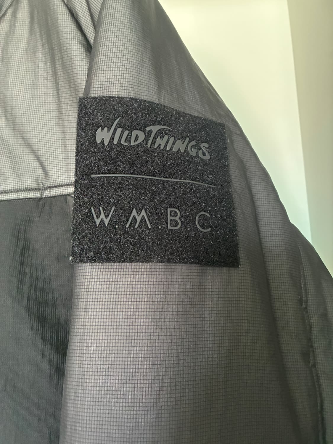 화이트마운티니어링 와일드띵스 몬스터파카L 상품이미지3