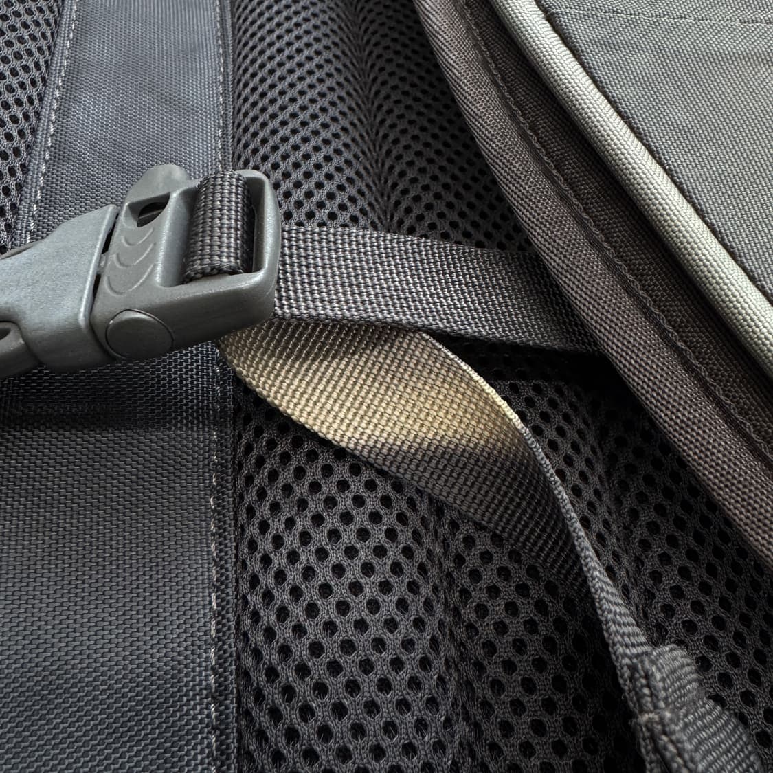 노스페이스 레콘 카키 그레이 고프코어 백팩 상품이미지7