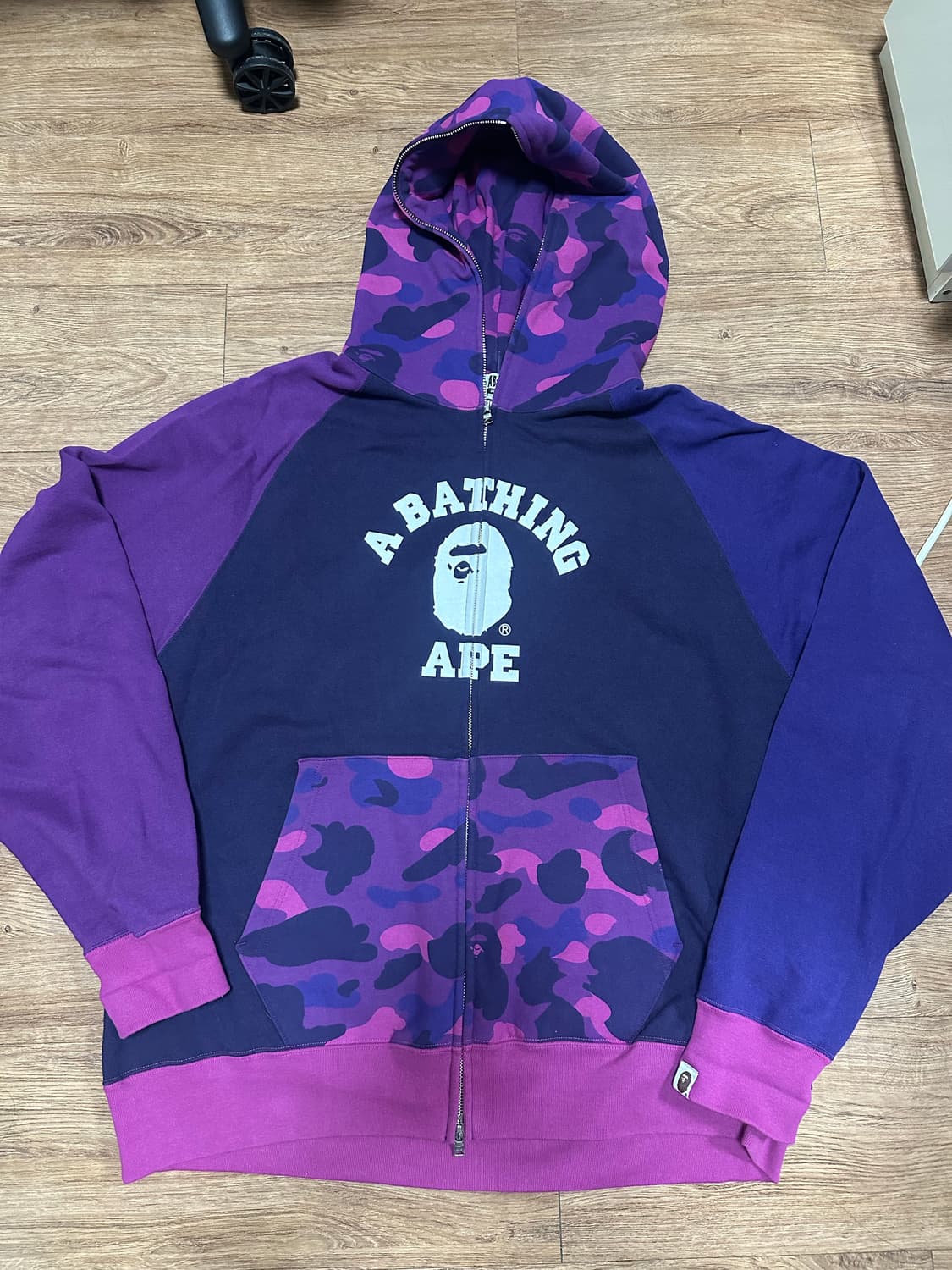 베이프 컬러 카모 풀집 후드집업 COLOR CAMO FULL ZIP 상품이미지2