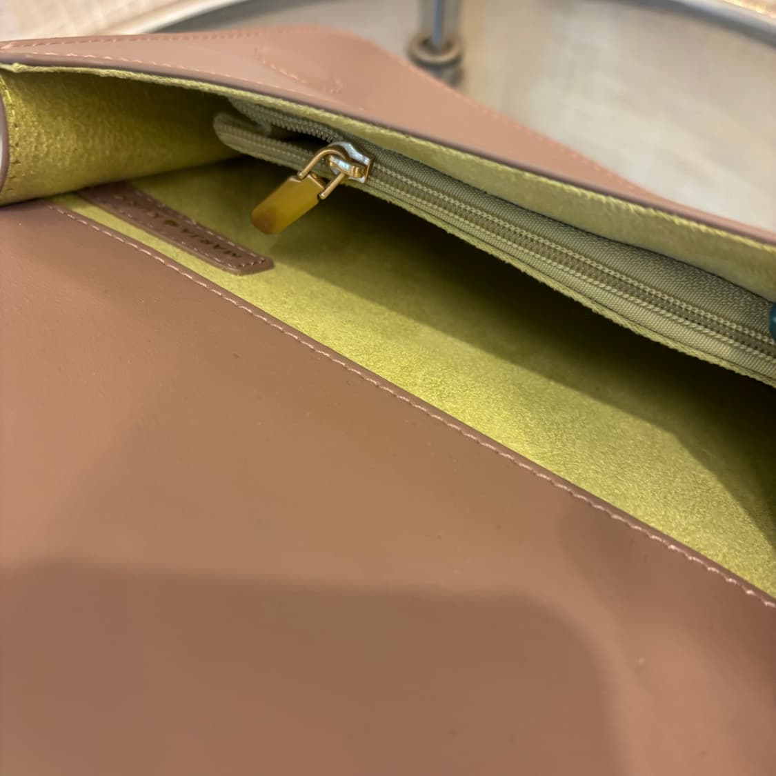 정품 마리아꾸르끼 가죽 크로스백     상품이미지10