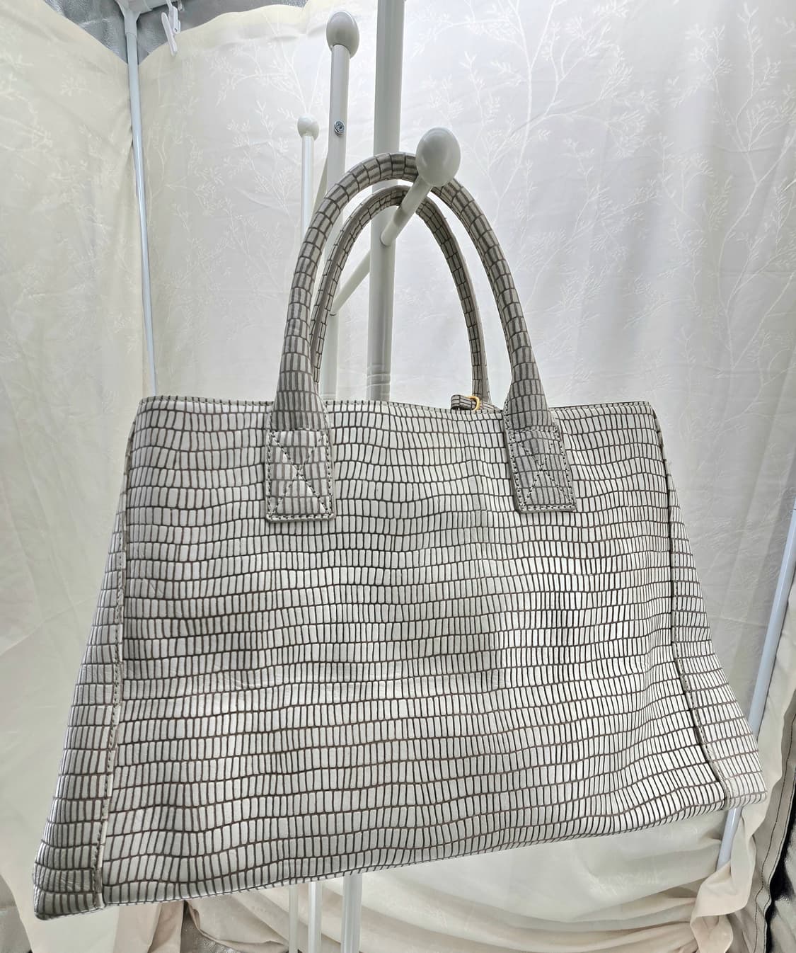 쿠론 토트백 화이트 패턴 상품이미지7