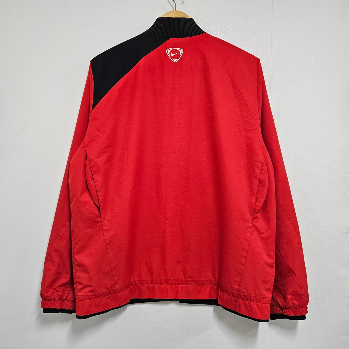 나이키 바람막이 레드 100 상품이미지2